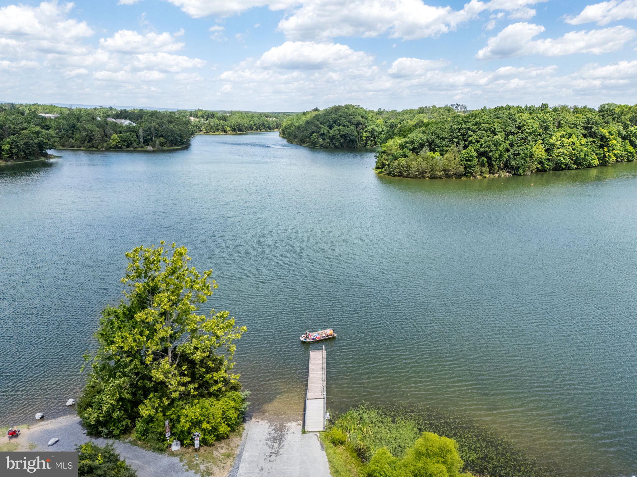 SHENANDOAH, LAKE FREDERICK - Residential