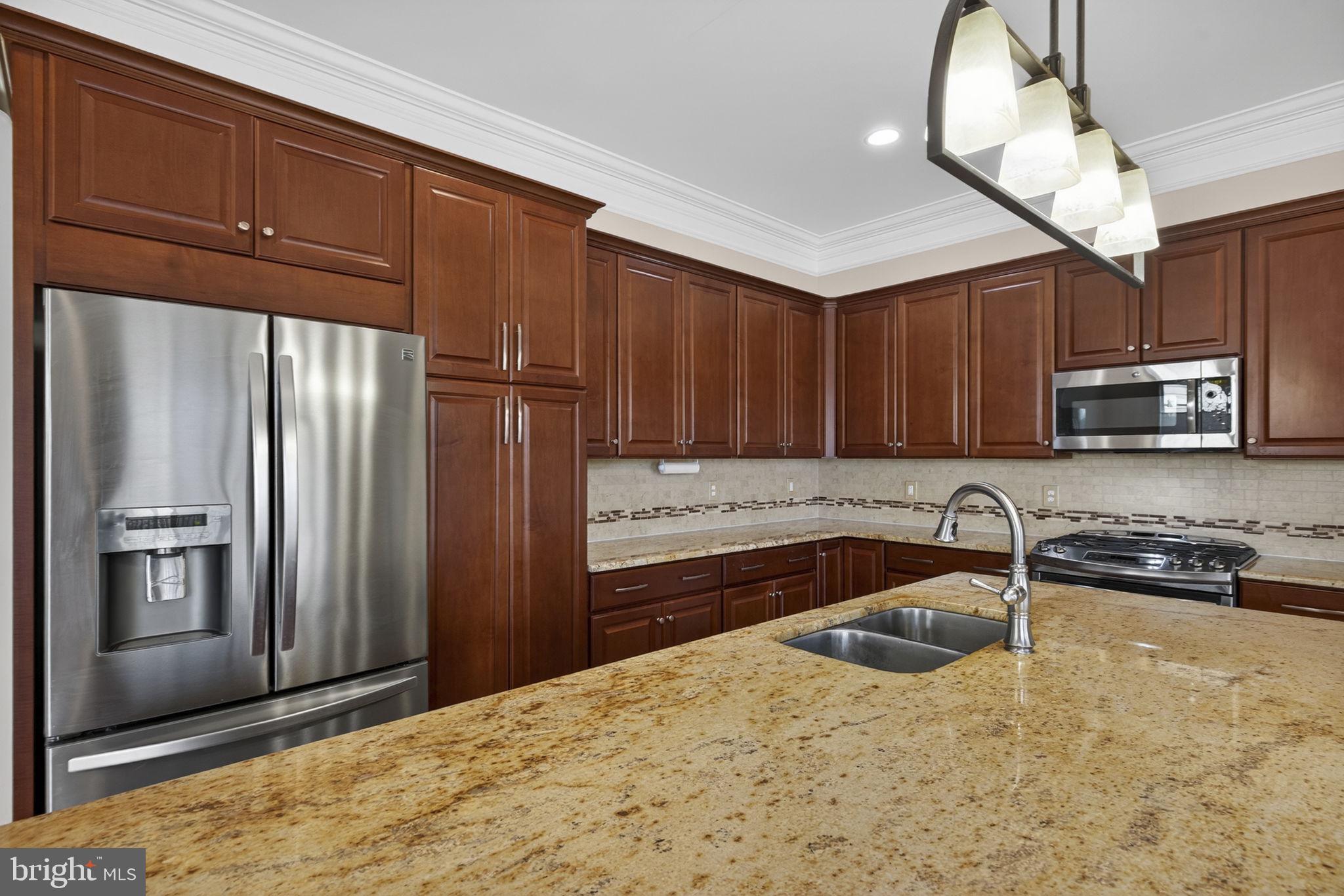 SHENANDOAH, LAKE FREDERICK - Residential