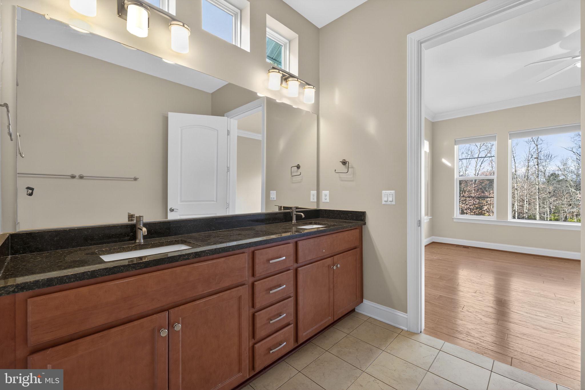 SHENANDOAH, LAKE FREDERICK - Residential