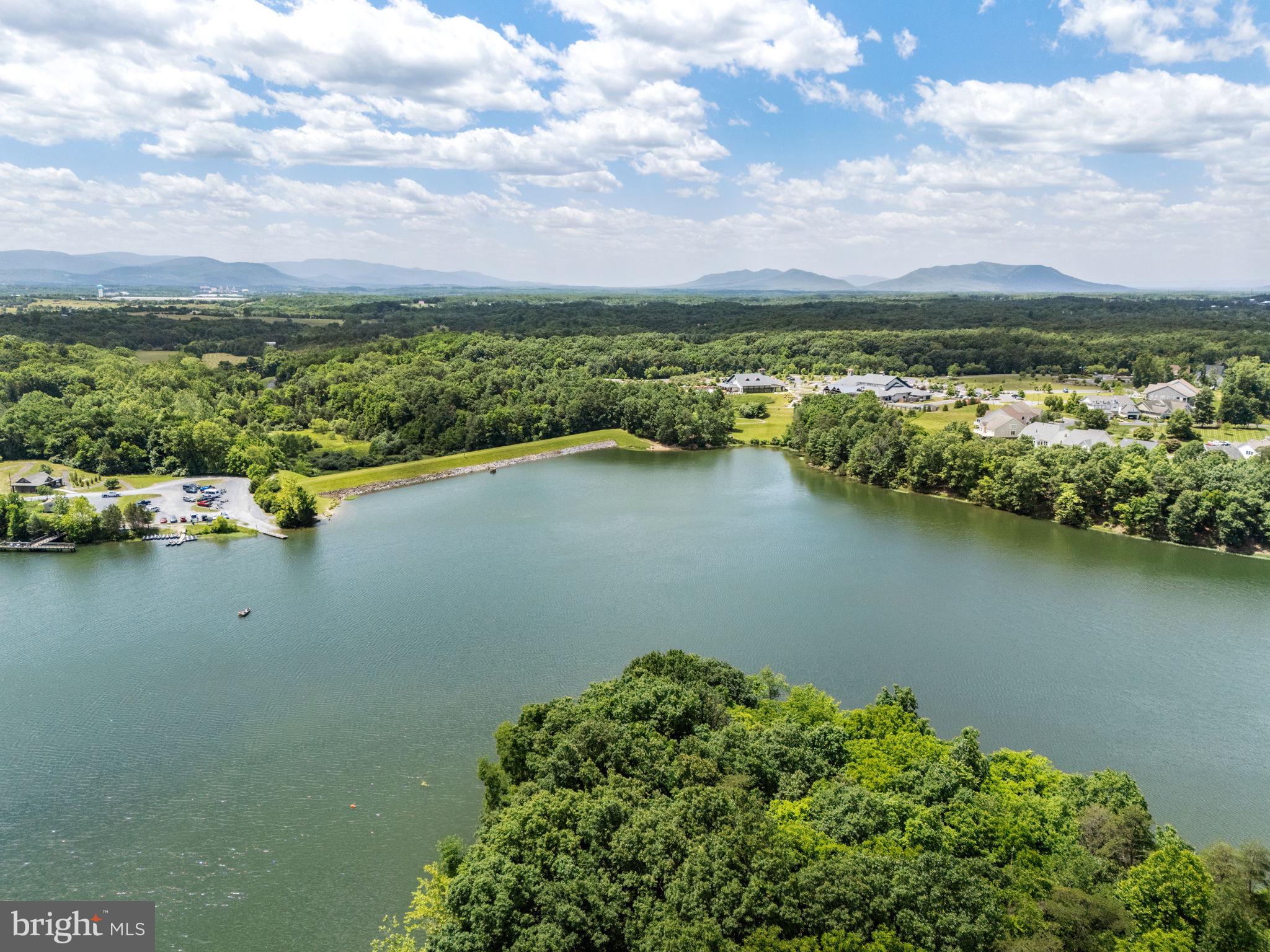 SHENANDOAH, LAKE FREDERICK - Residential