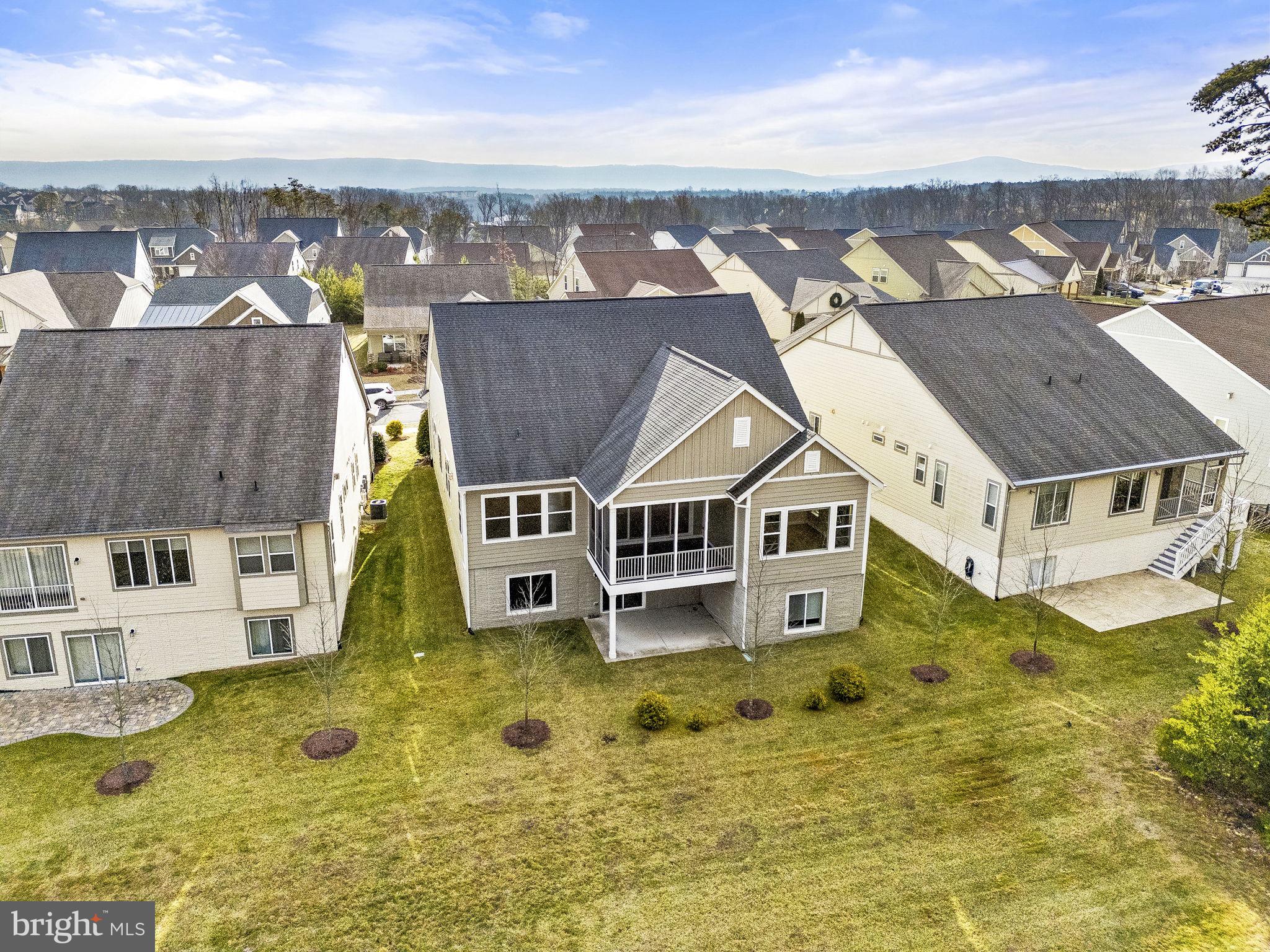 SHENANDOAH, LAKE FREDERICK - Residential