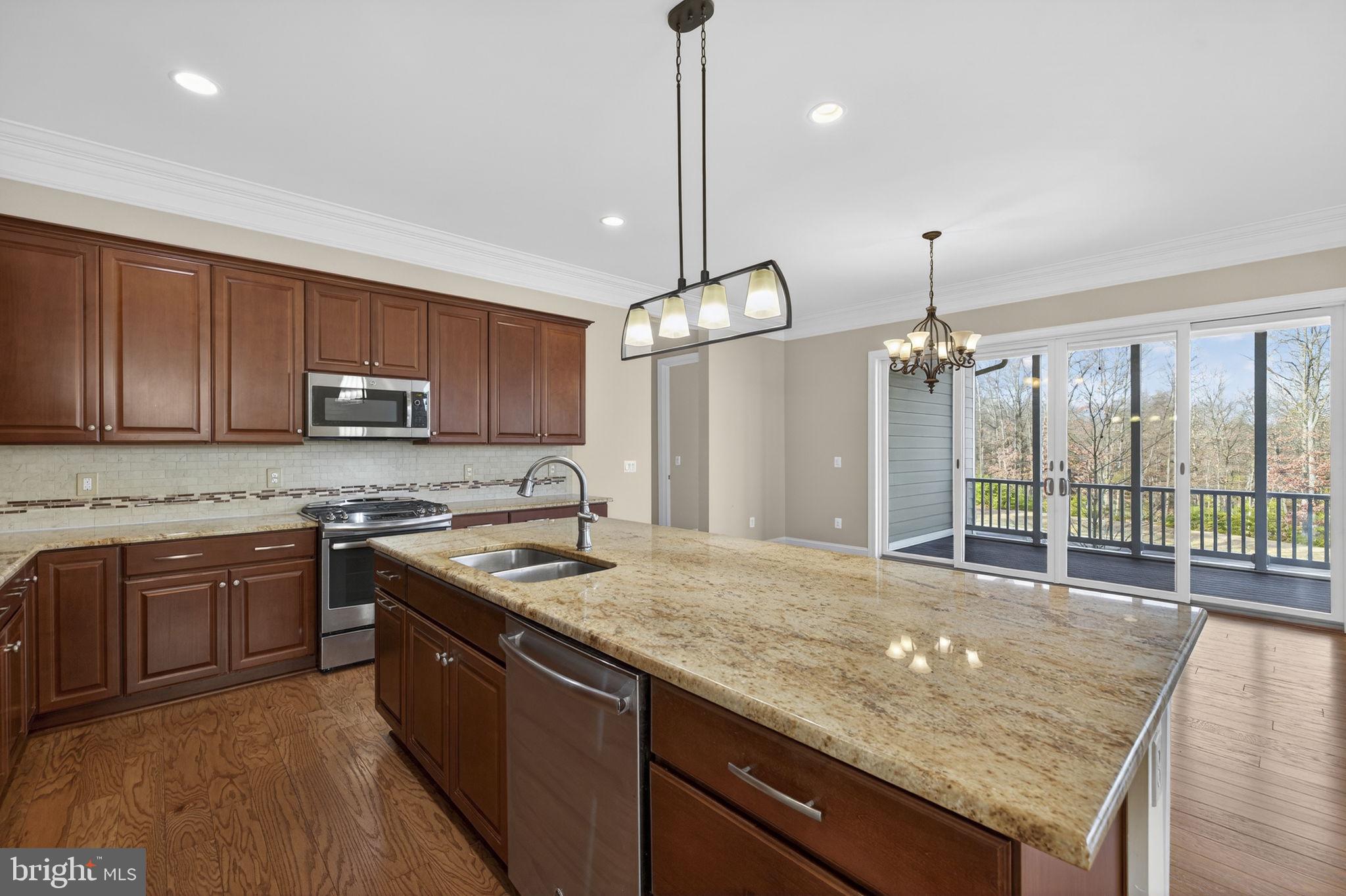 SHENANDOAH, LAKE FREDERICK - Residential