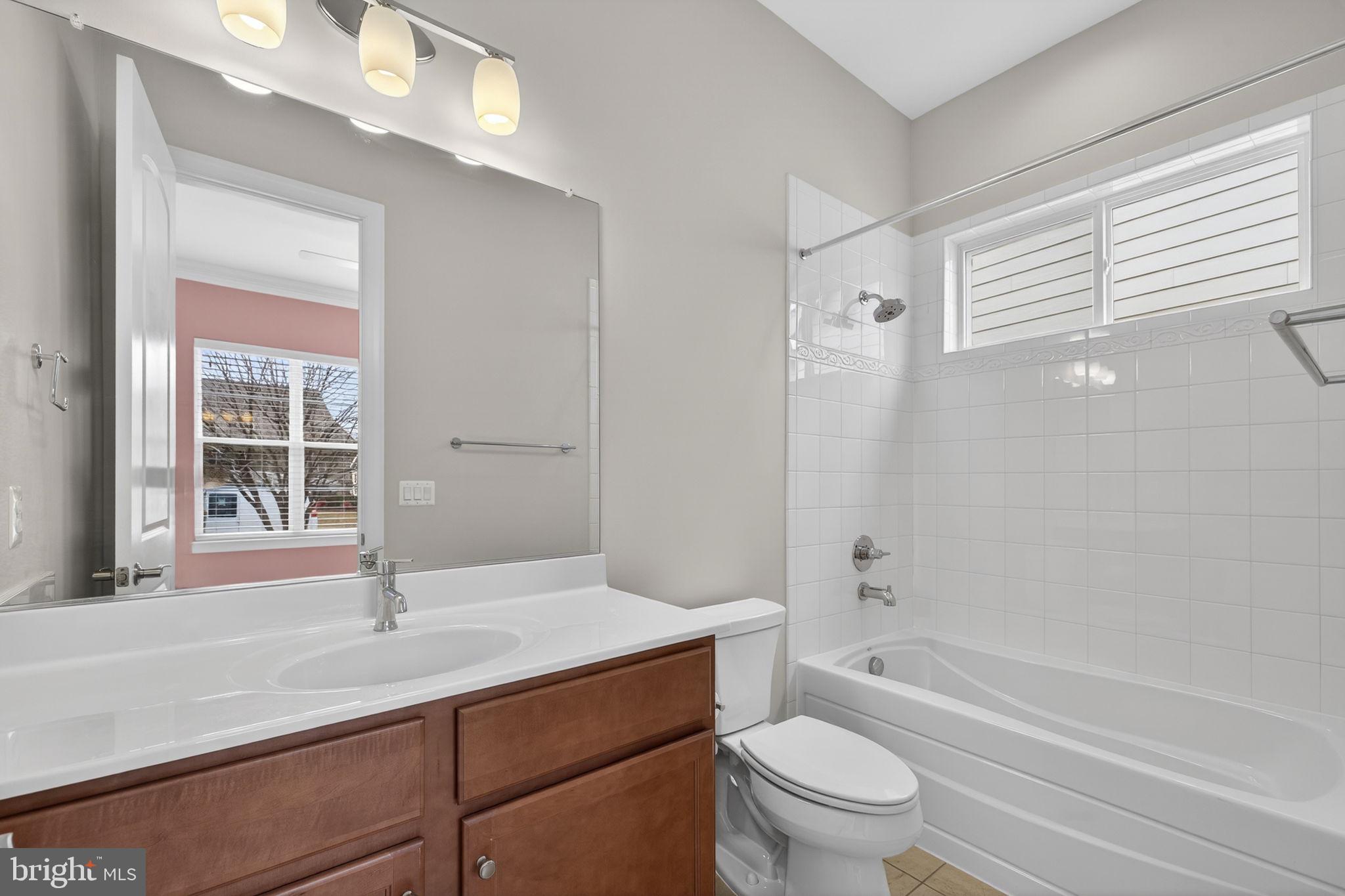 SHENANDOAH, LAKE FREDERICK - Residential