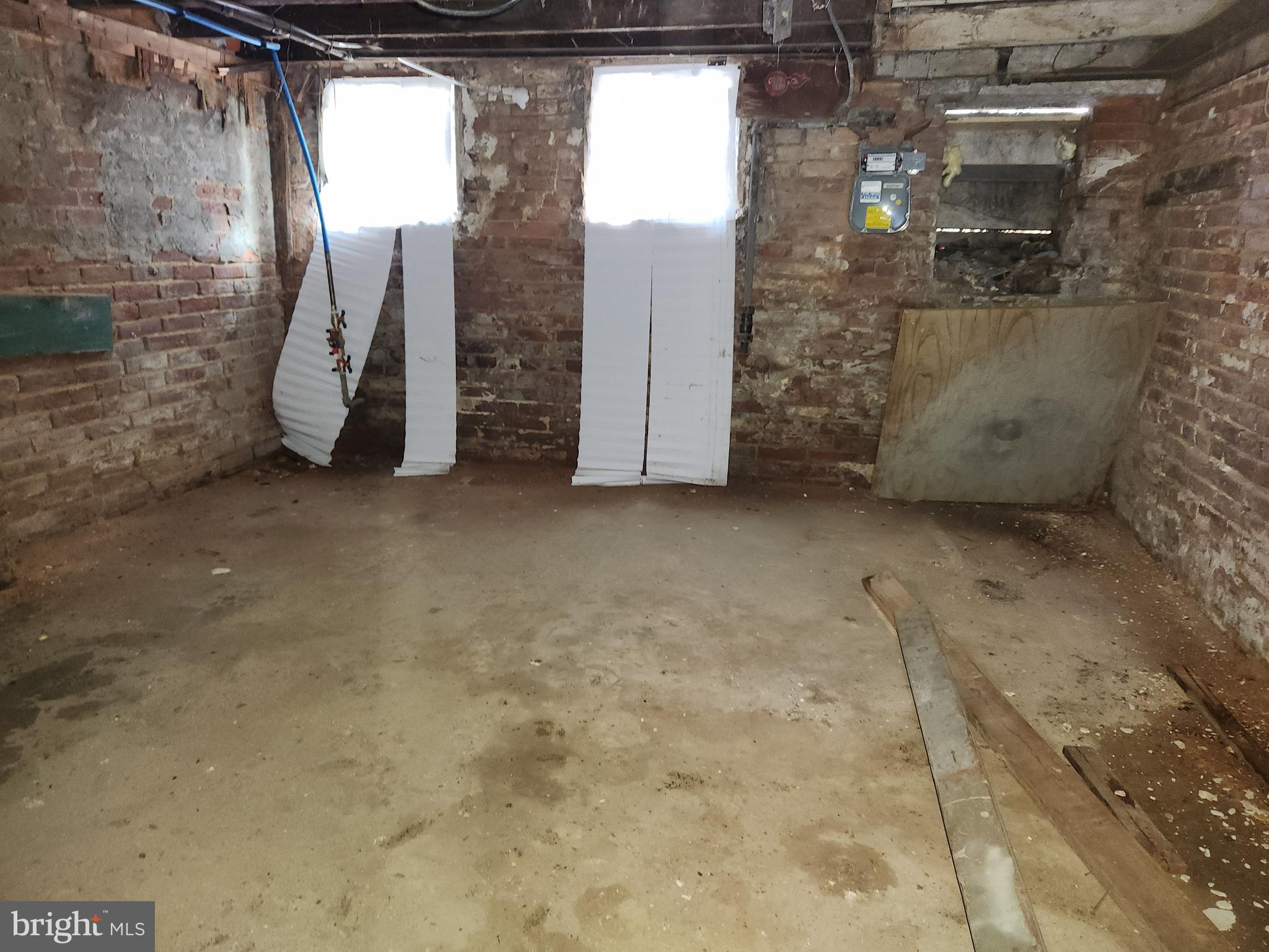 SANDTOWN-WINCHESTER - Residential