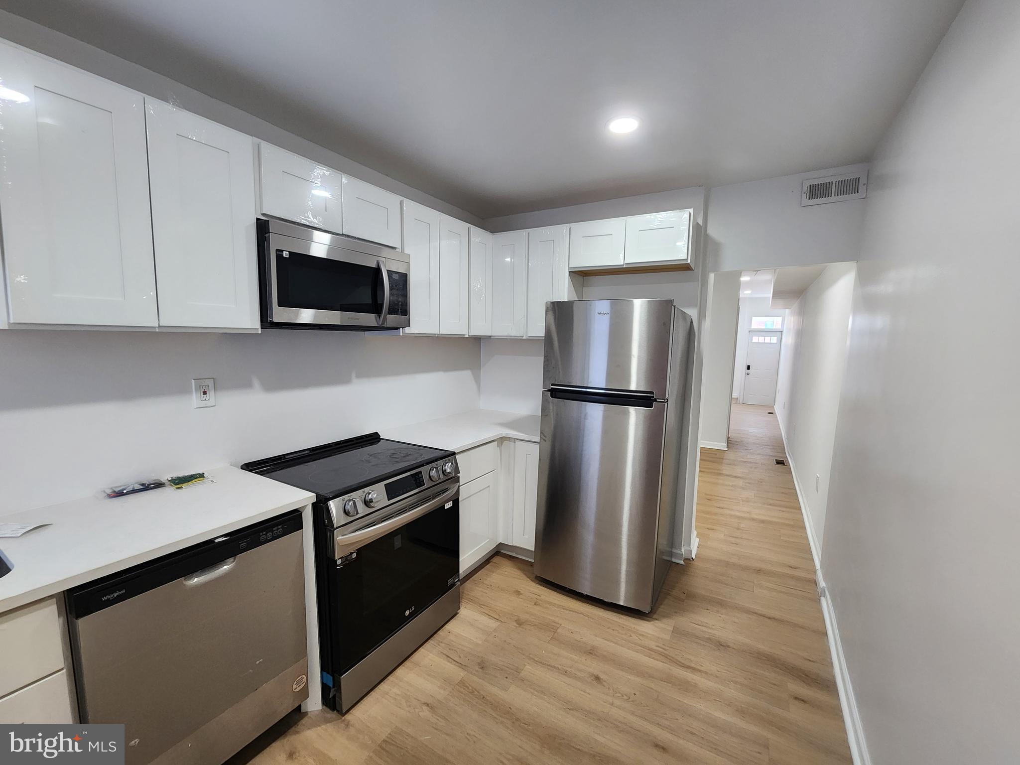 SANDTOWN-WINCHESTER - Residential