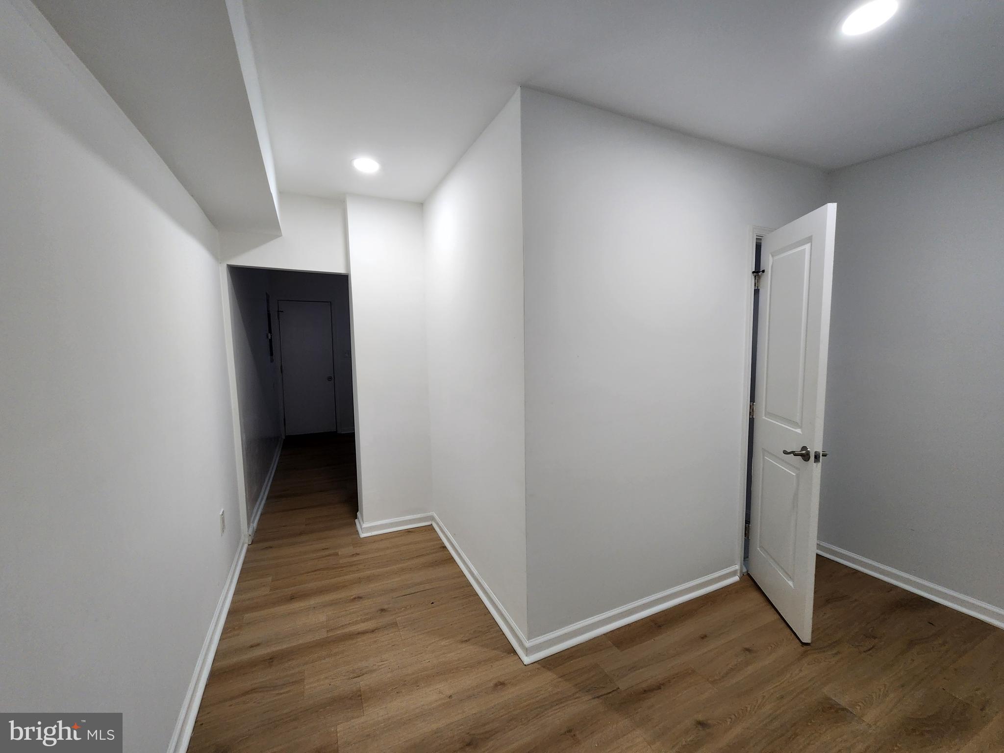 SANDTOWN-WINCHESTER - Residential