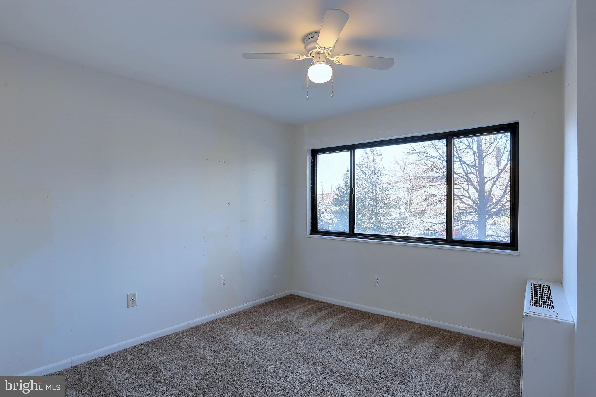 PINEWAY TOWERS - Residential