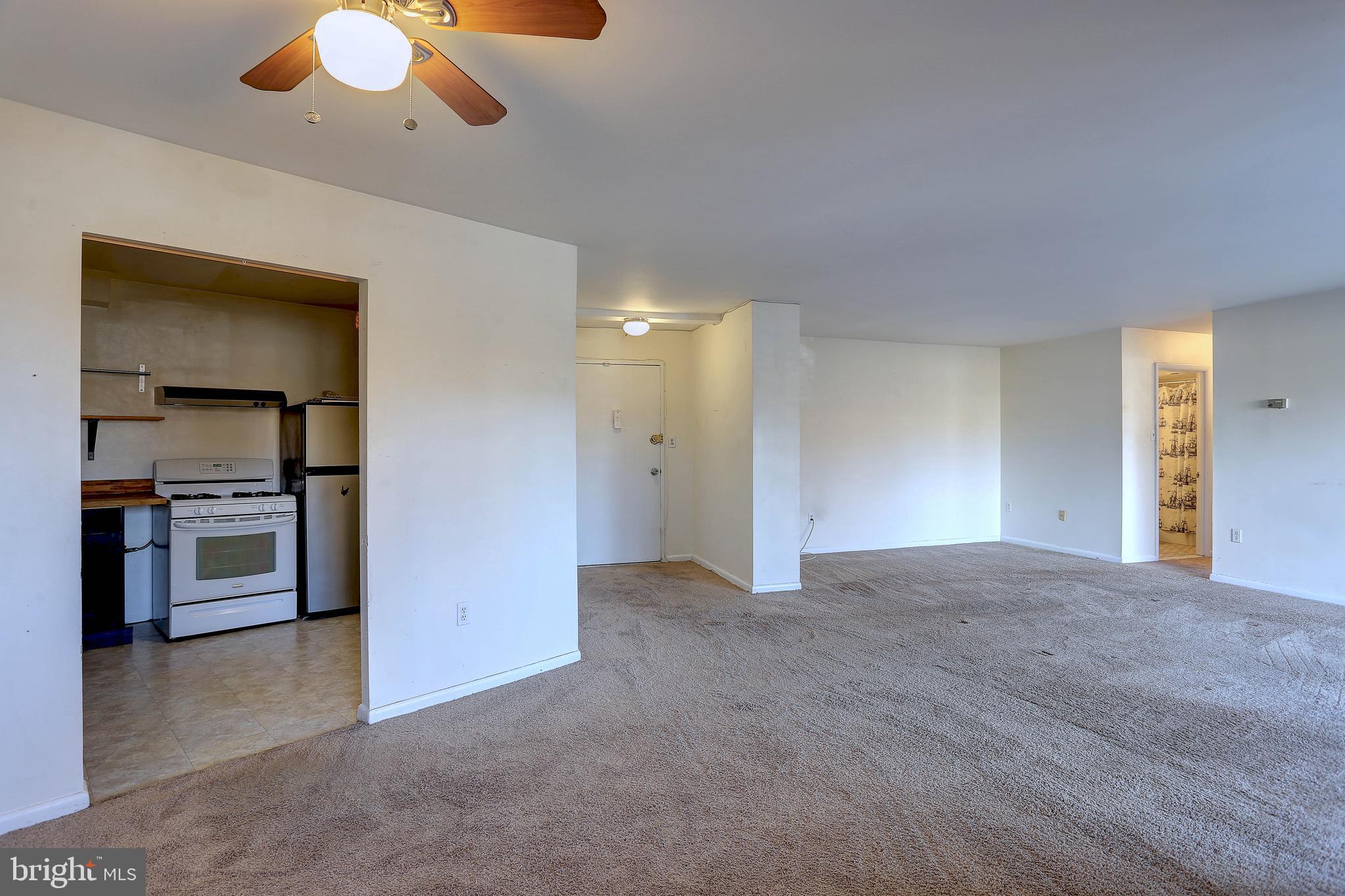 PINEWAY TOWERS - Residential