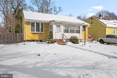 Photo of 431 Independence Drive, BURLINGTON, NJ 08016 (MLS # NJBL2103318)