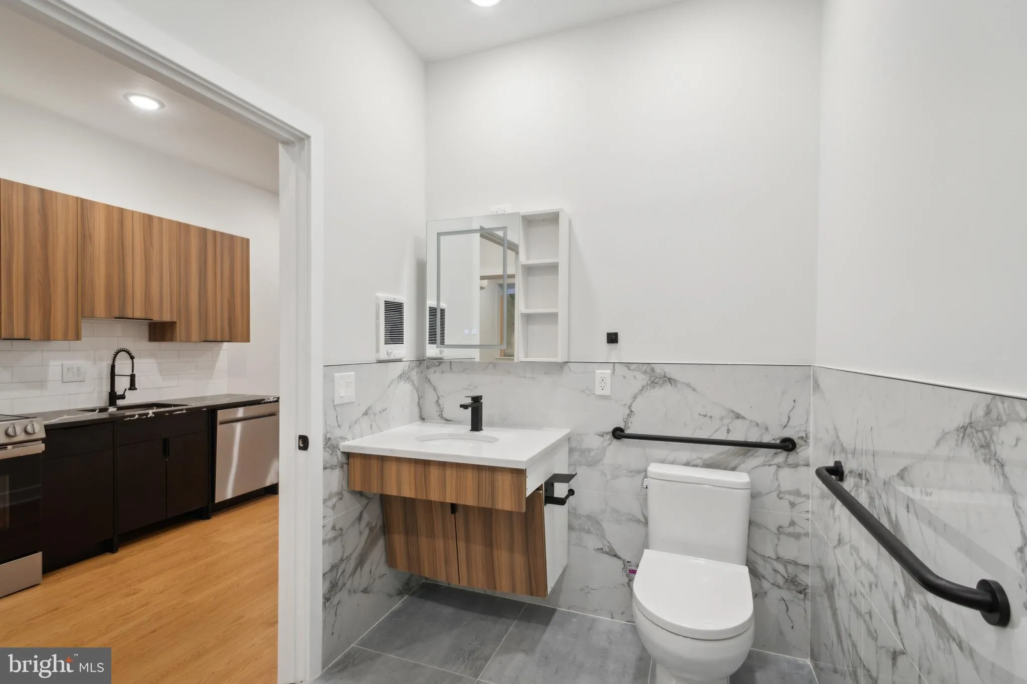 Philadelphia, Pennsylvania 19104, United States, 1 Bedroom Bedrooms, ,1 BathroomBathrooms,Residential,Pending,119529
