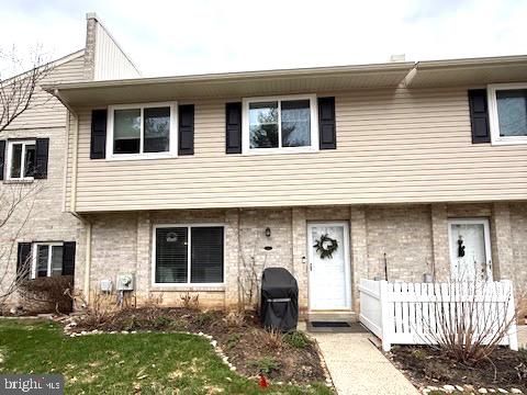 Townhouse For Sale - 111 Village Walk<br/> EXTON, PA 19341