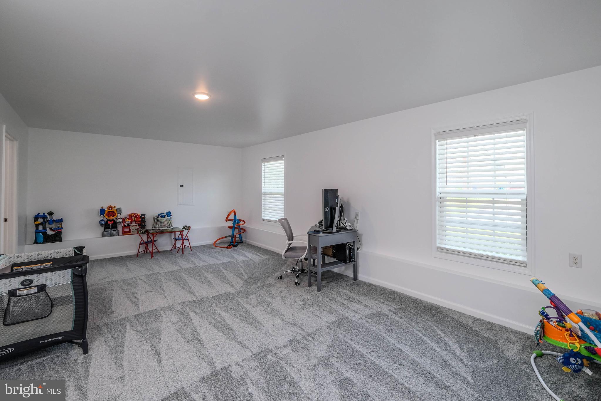 INWOOD MEADOWS - Residential