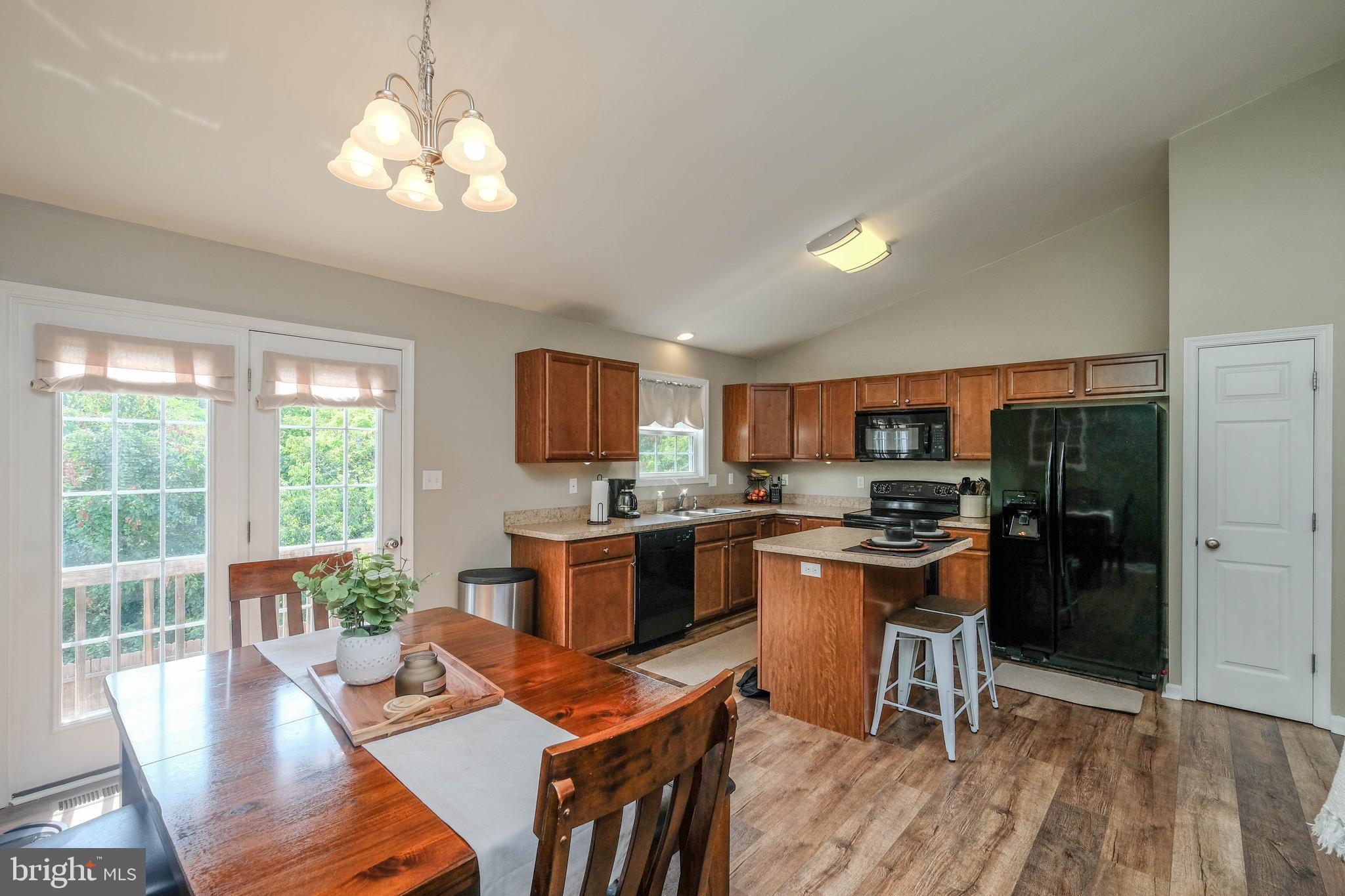 INWOOD MEADOWS - Residential