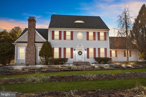 Photo of 38 Larsen Road, RINGOES, NJ 08551 (MLS # NJHT2004444)