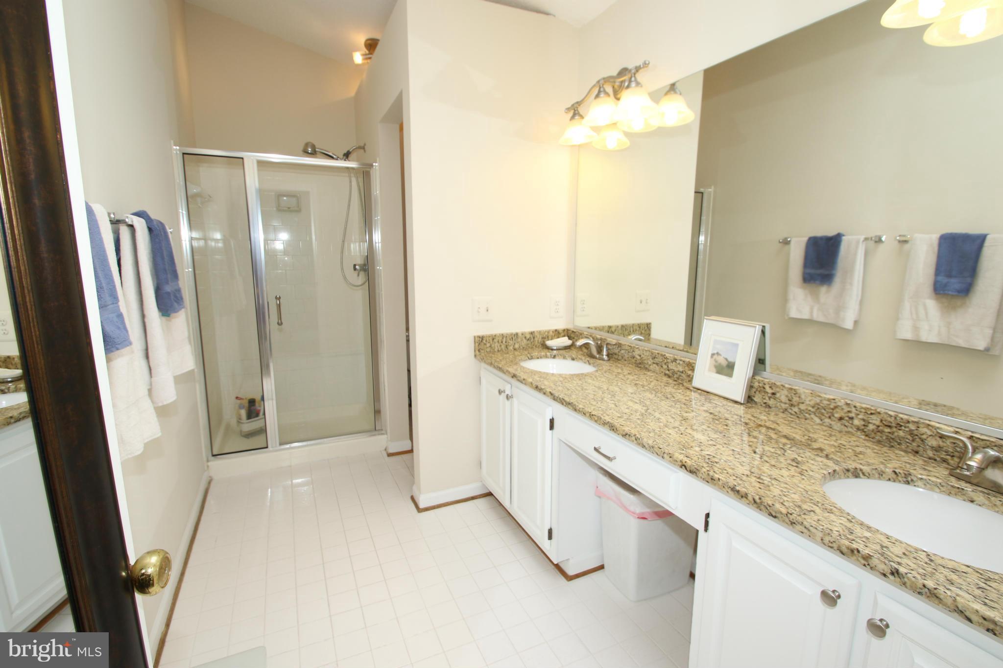 WOODSTONE - Residential