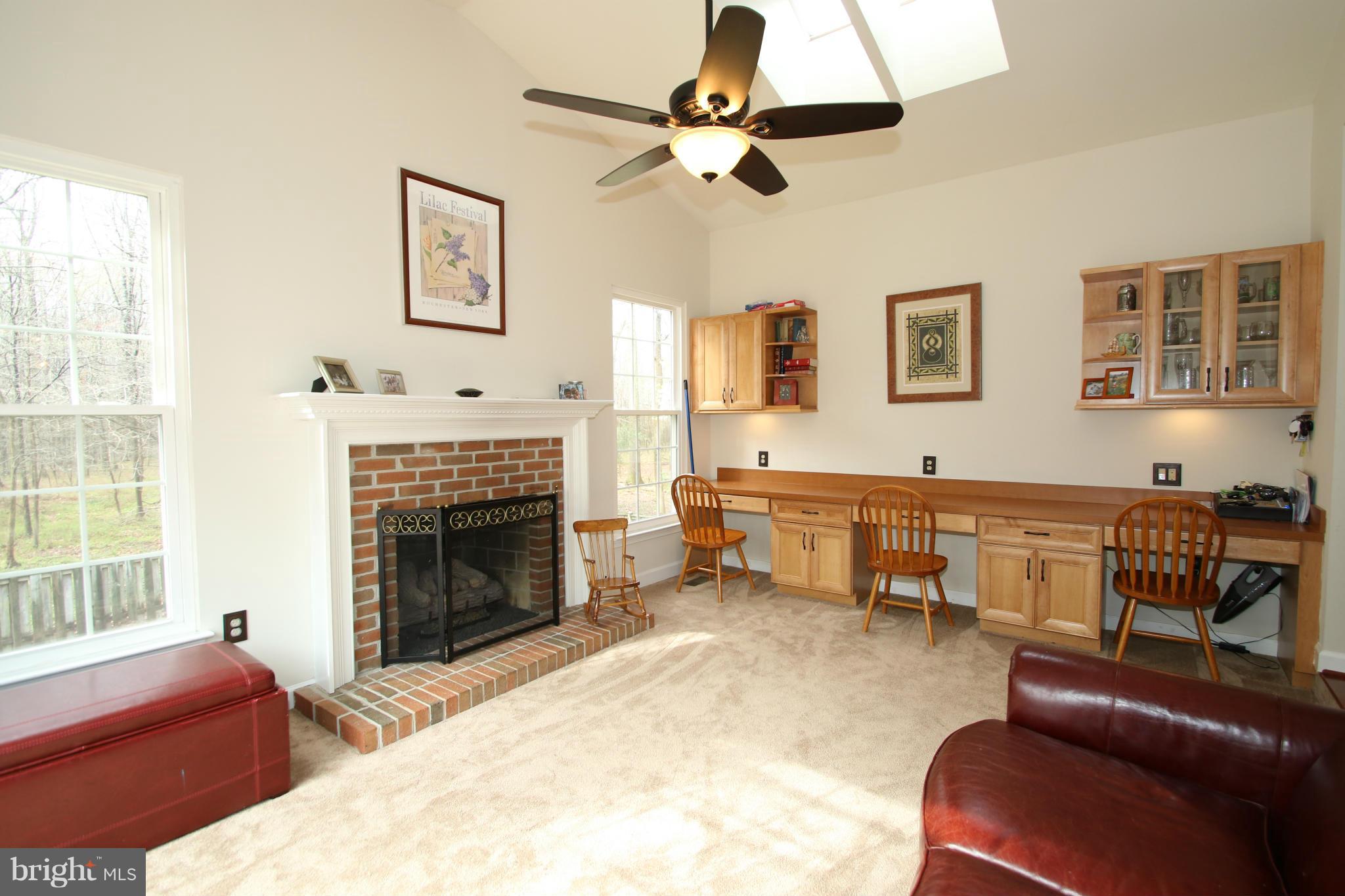 WOODSTONE - Residential