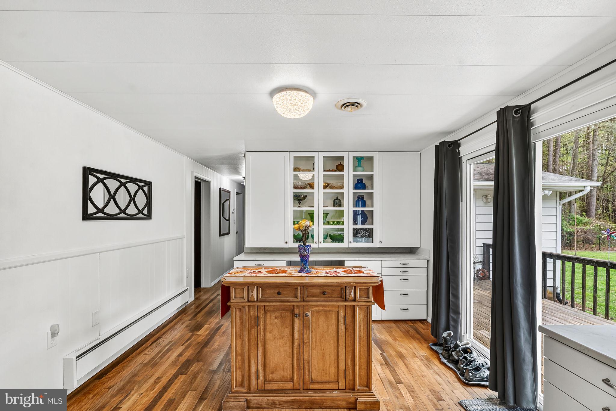 ROMANCOKE ON THE BAY - Residential