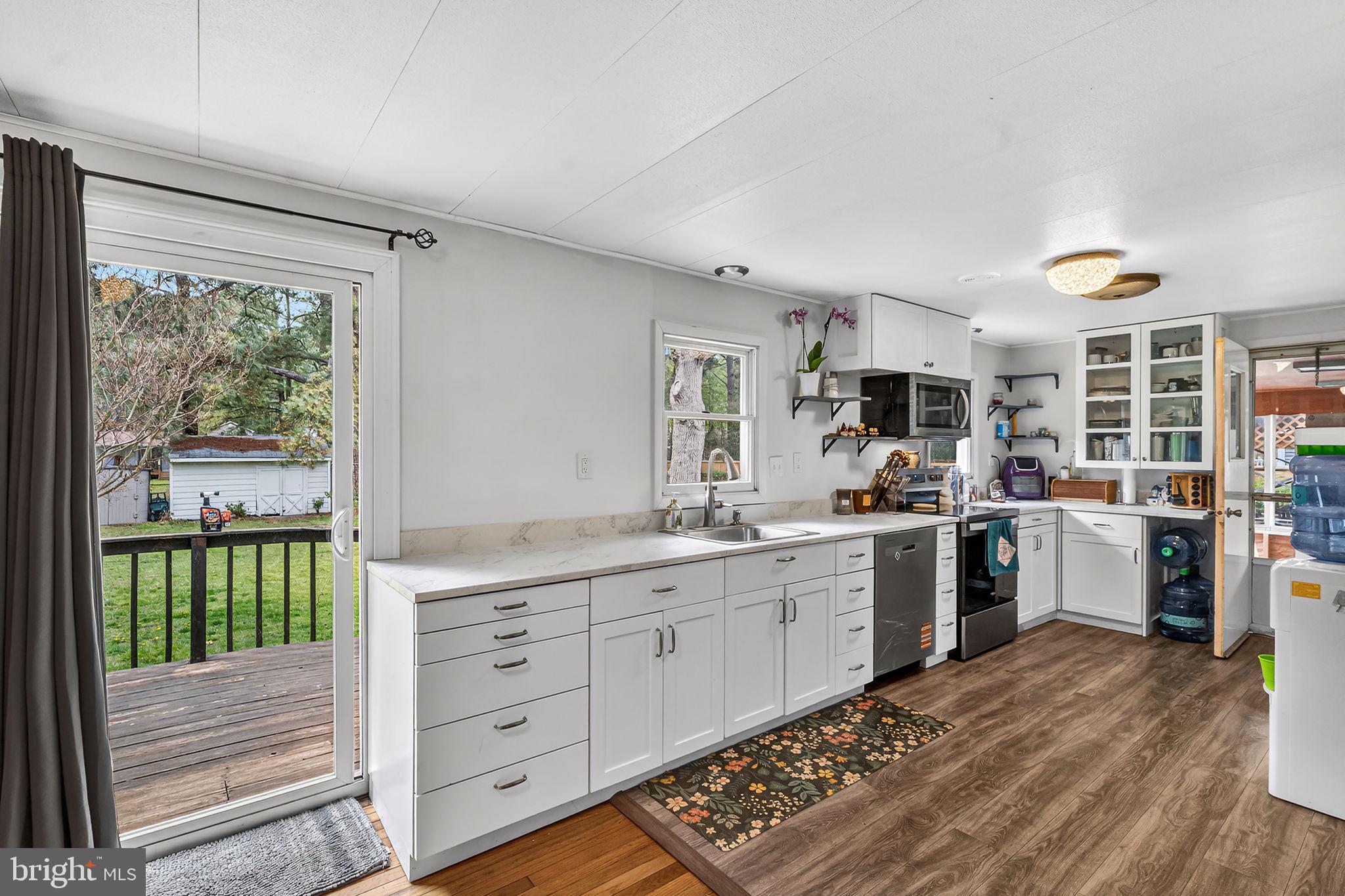 ROMANCOKE ON THE BAY - Residential