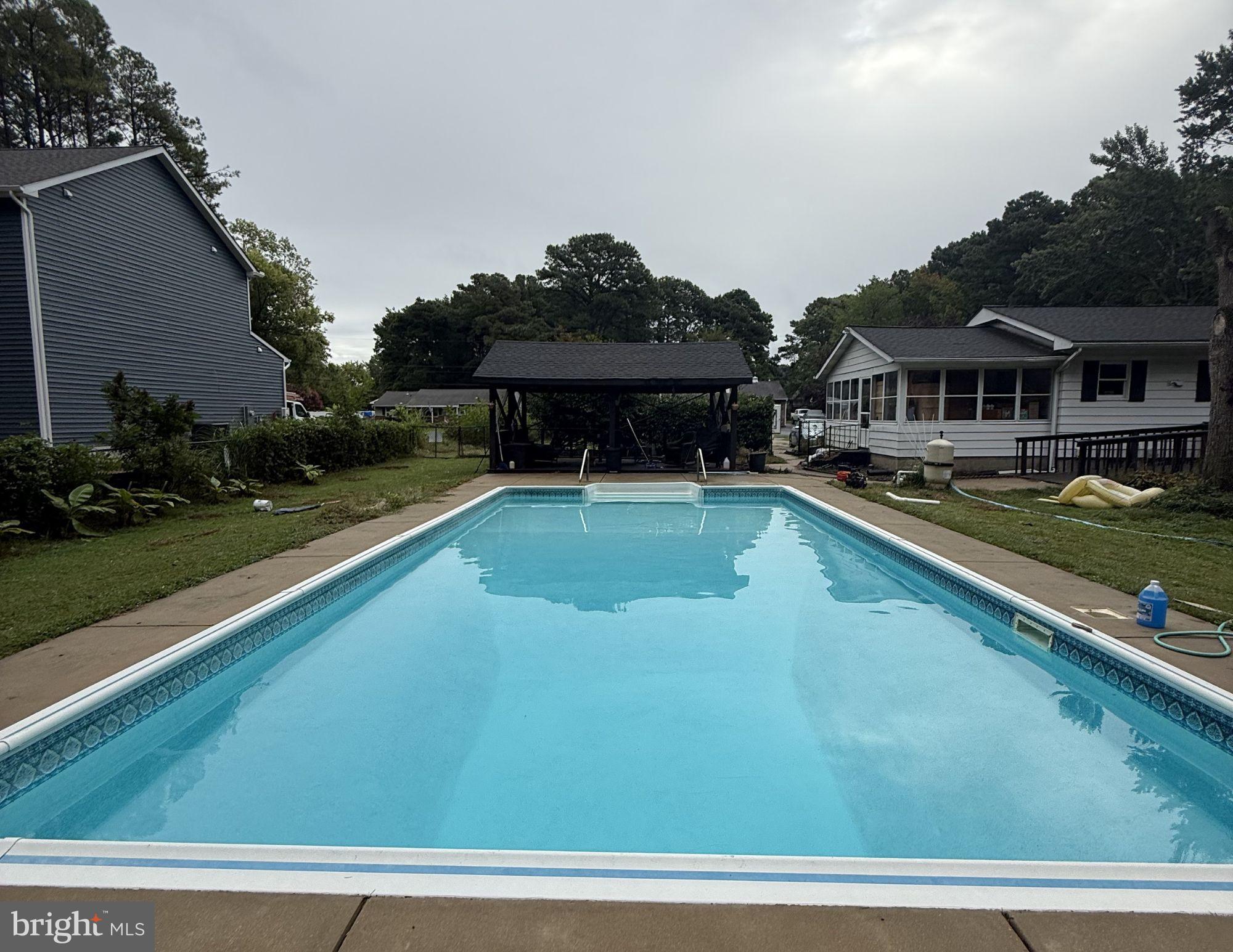 ROMANCOKE ON THE BAY - Residential