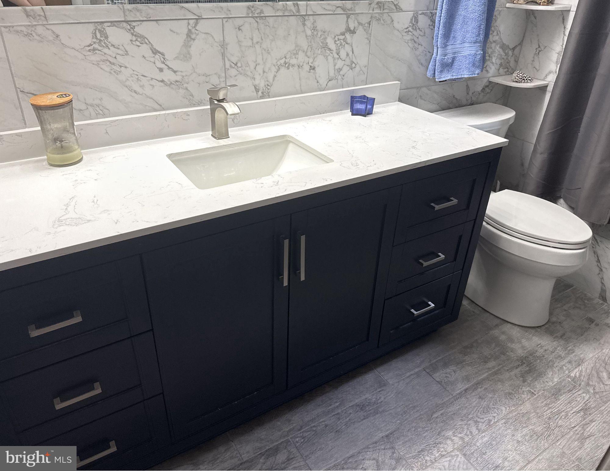 ROMANCOKE ON THE BAY - Residential