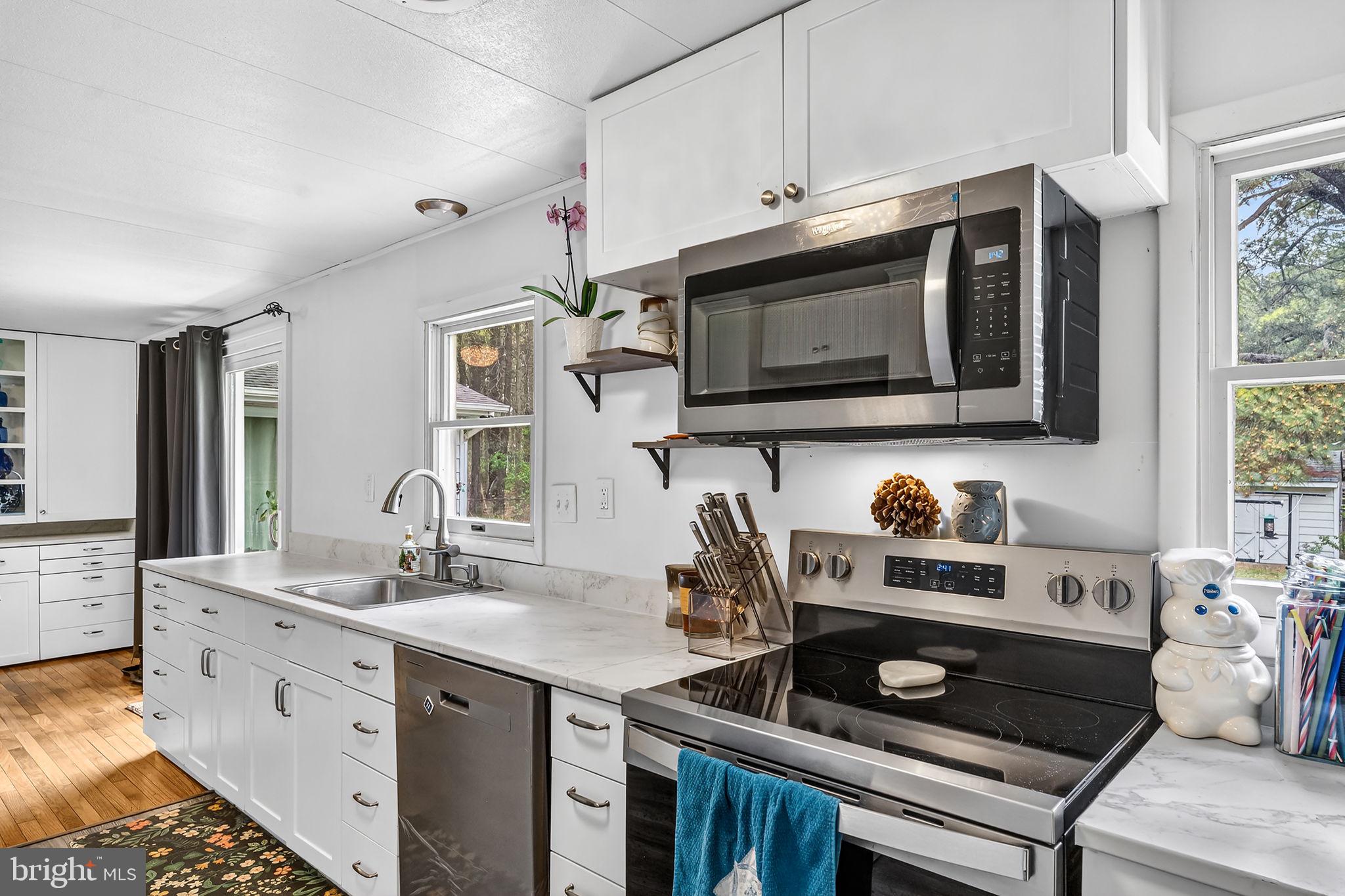 ROMANCOKE ON THE BAY - Residential