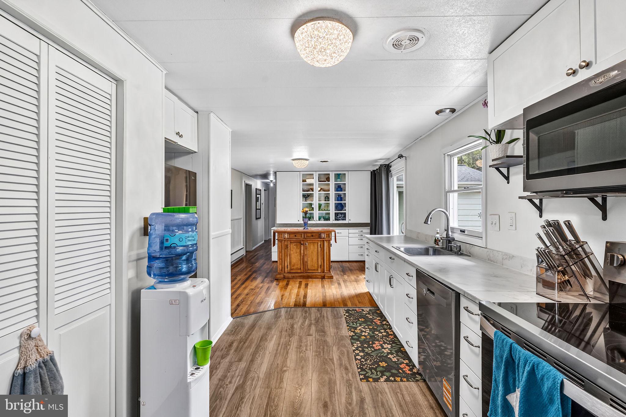 ROMANCOKE ON THE BAY - Residential