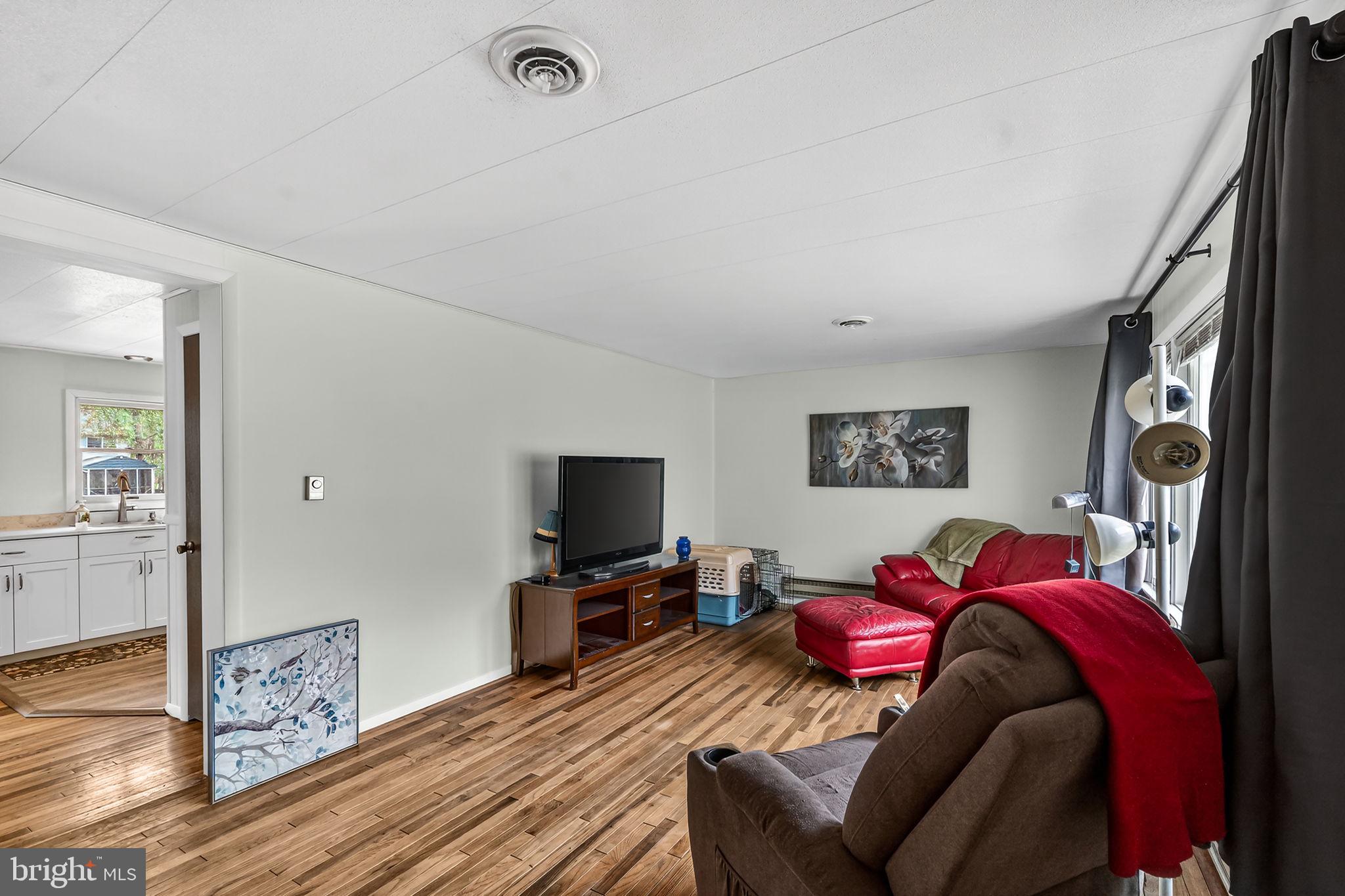 ROMANCOKE ON THE BAY - Residential