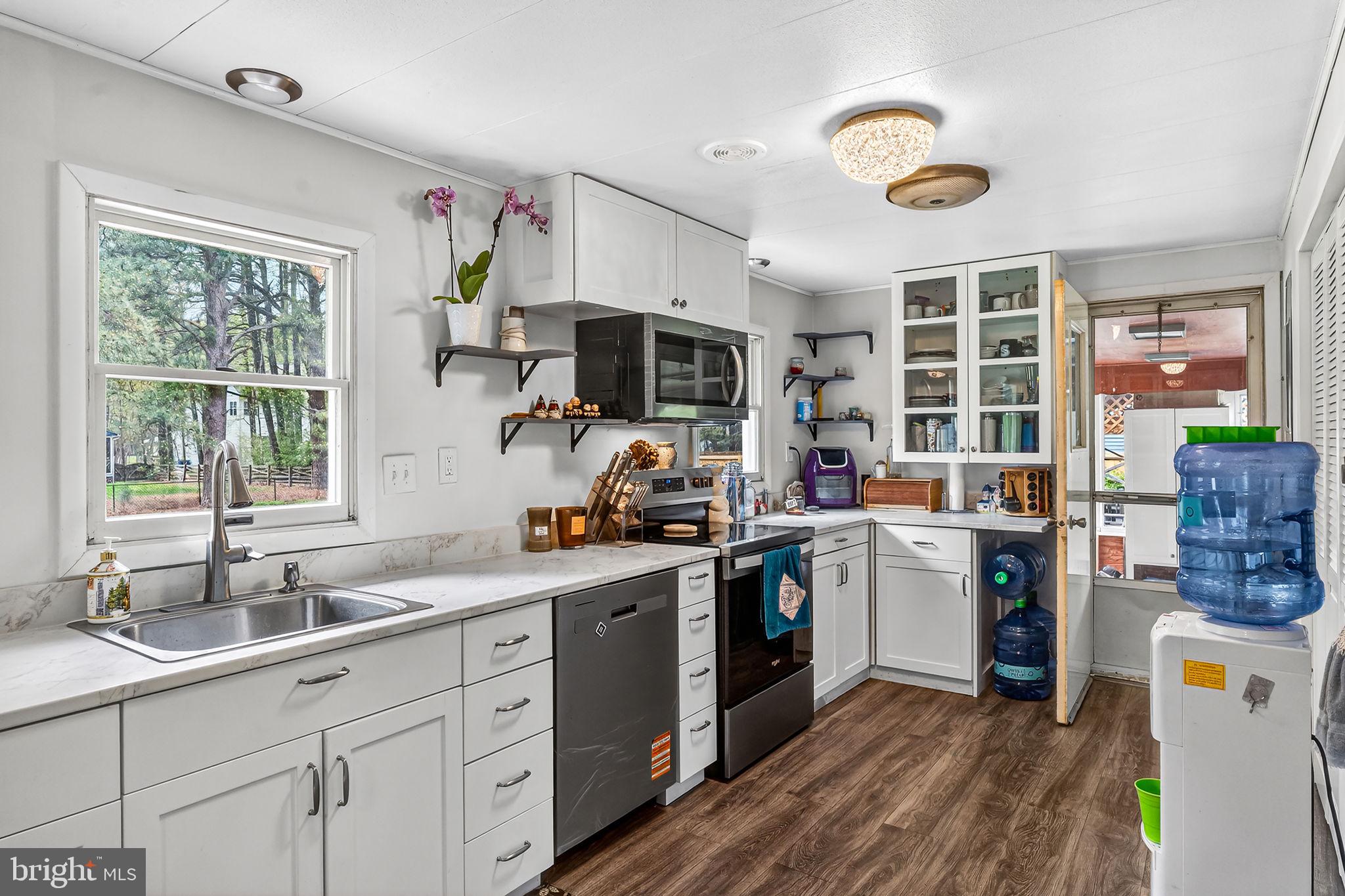 ROMANCOKE ON THE BAY - Residential