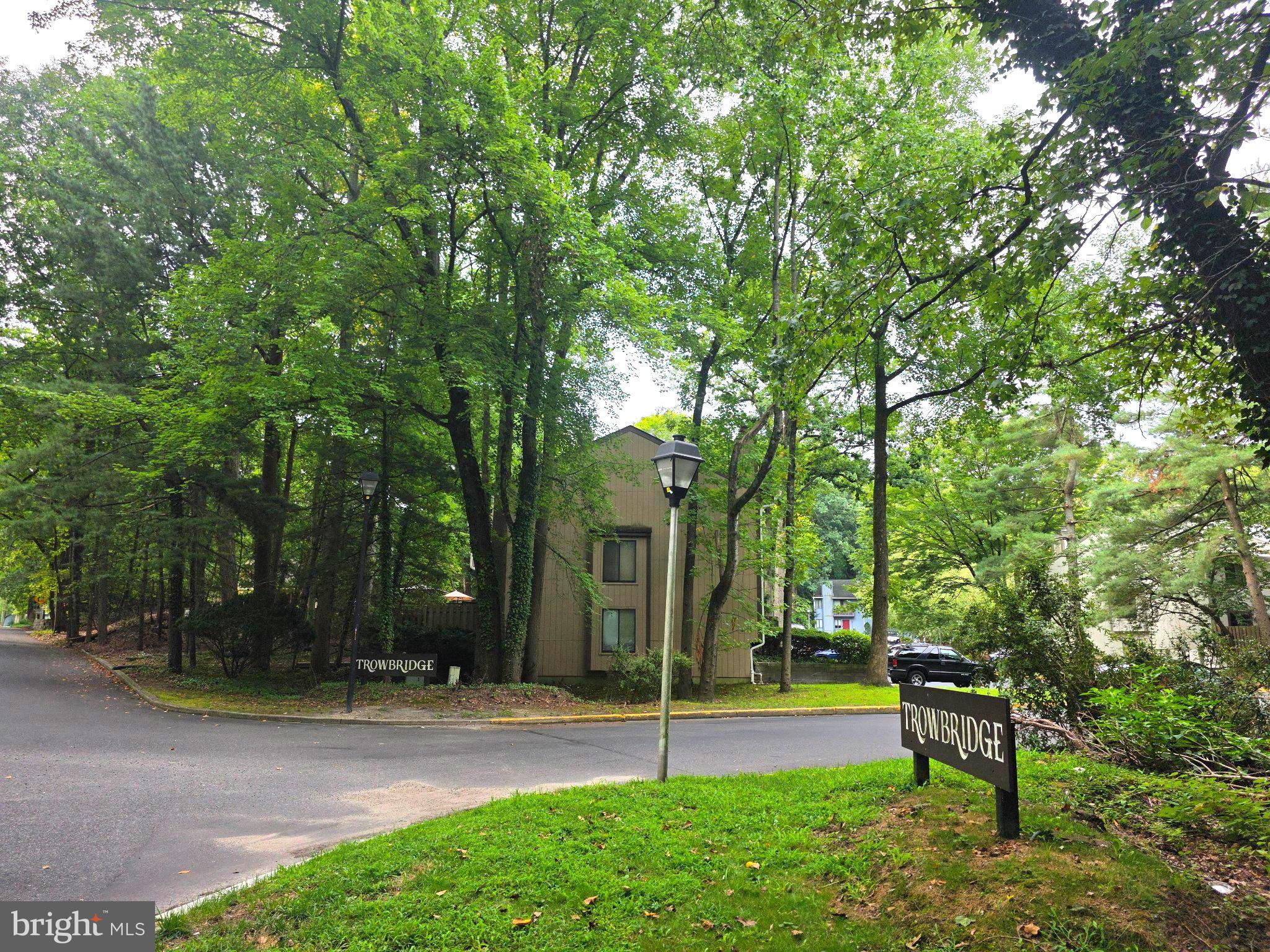 35 HARWOOD LANE DD
