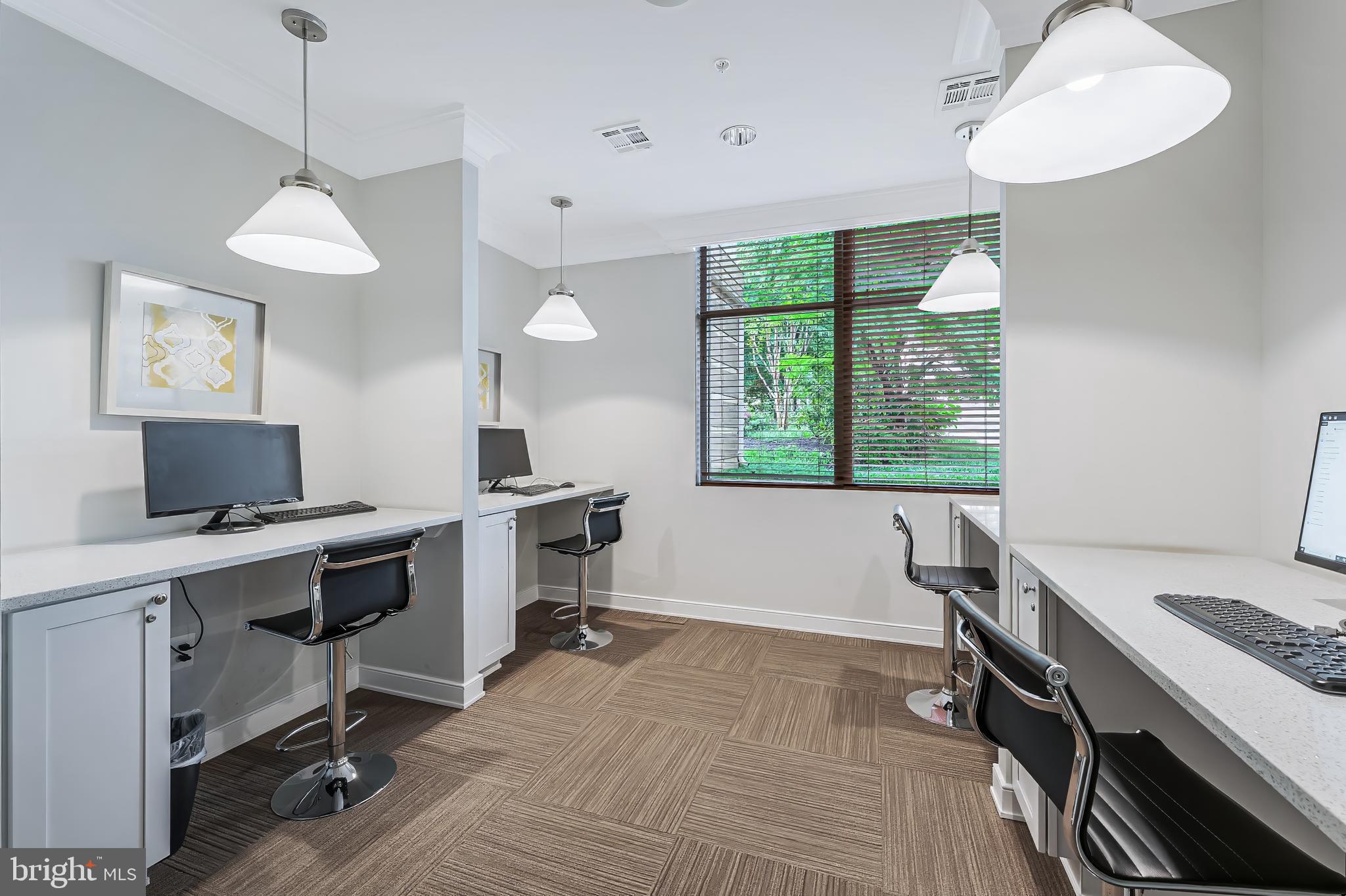 SAVOY AT RESTON TOWN CENTER - Residential