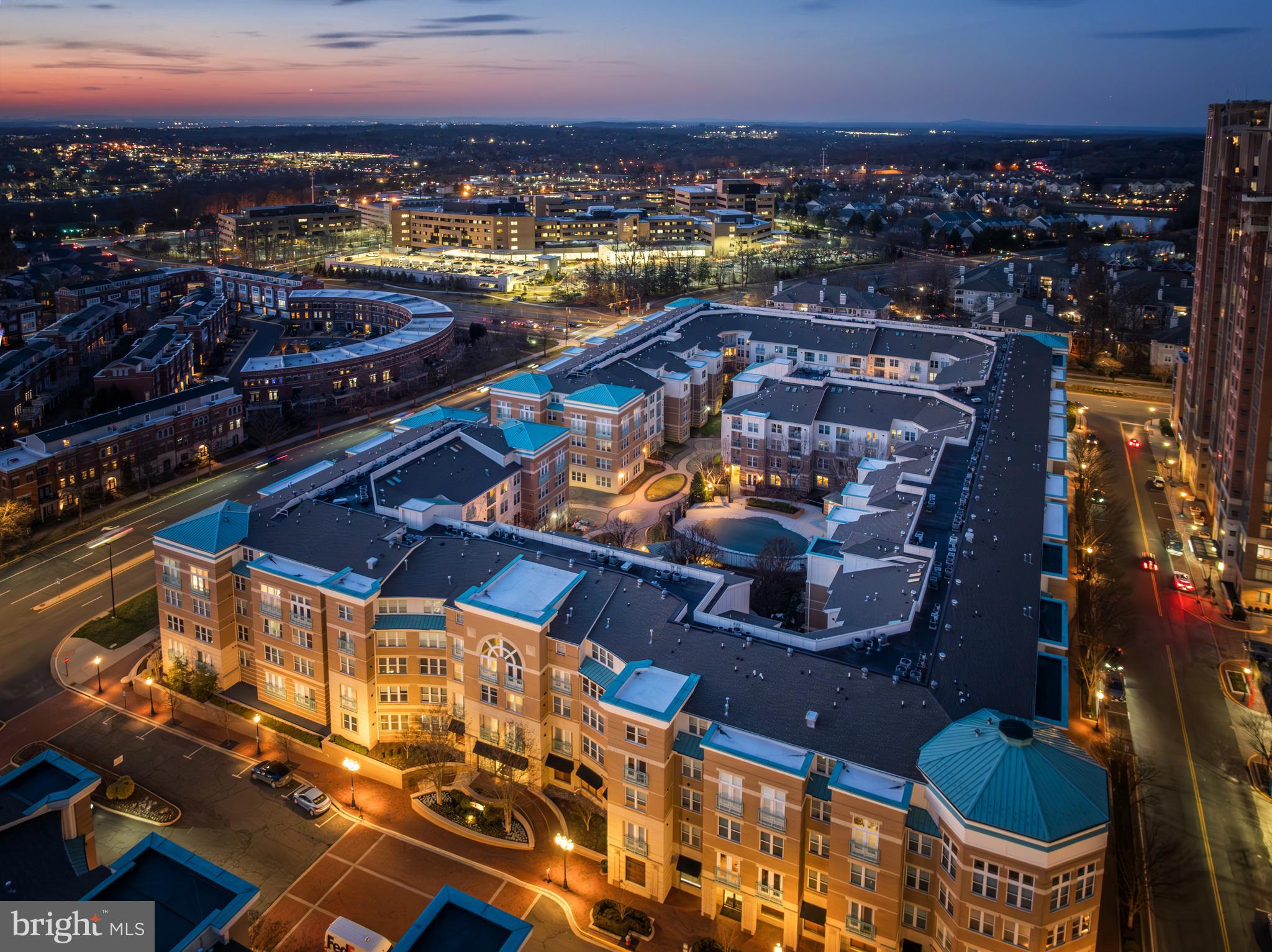 SAVOY AT RESTON TOWN CENTER - Residential