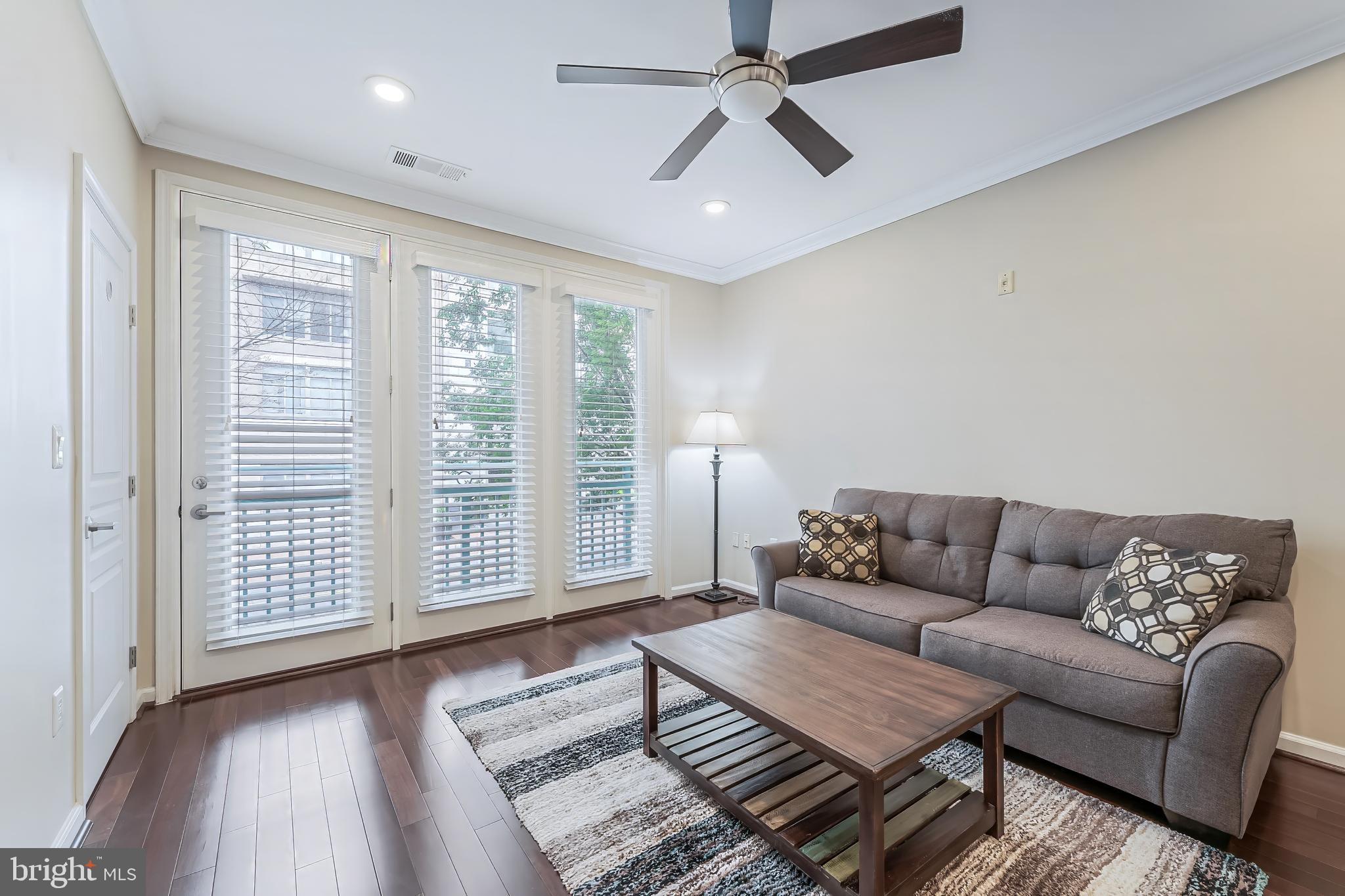 SAVOY AT RESTON TOWN CENTER - Residential