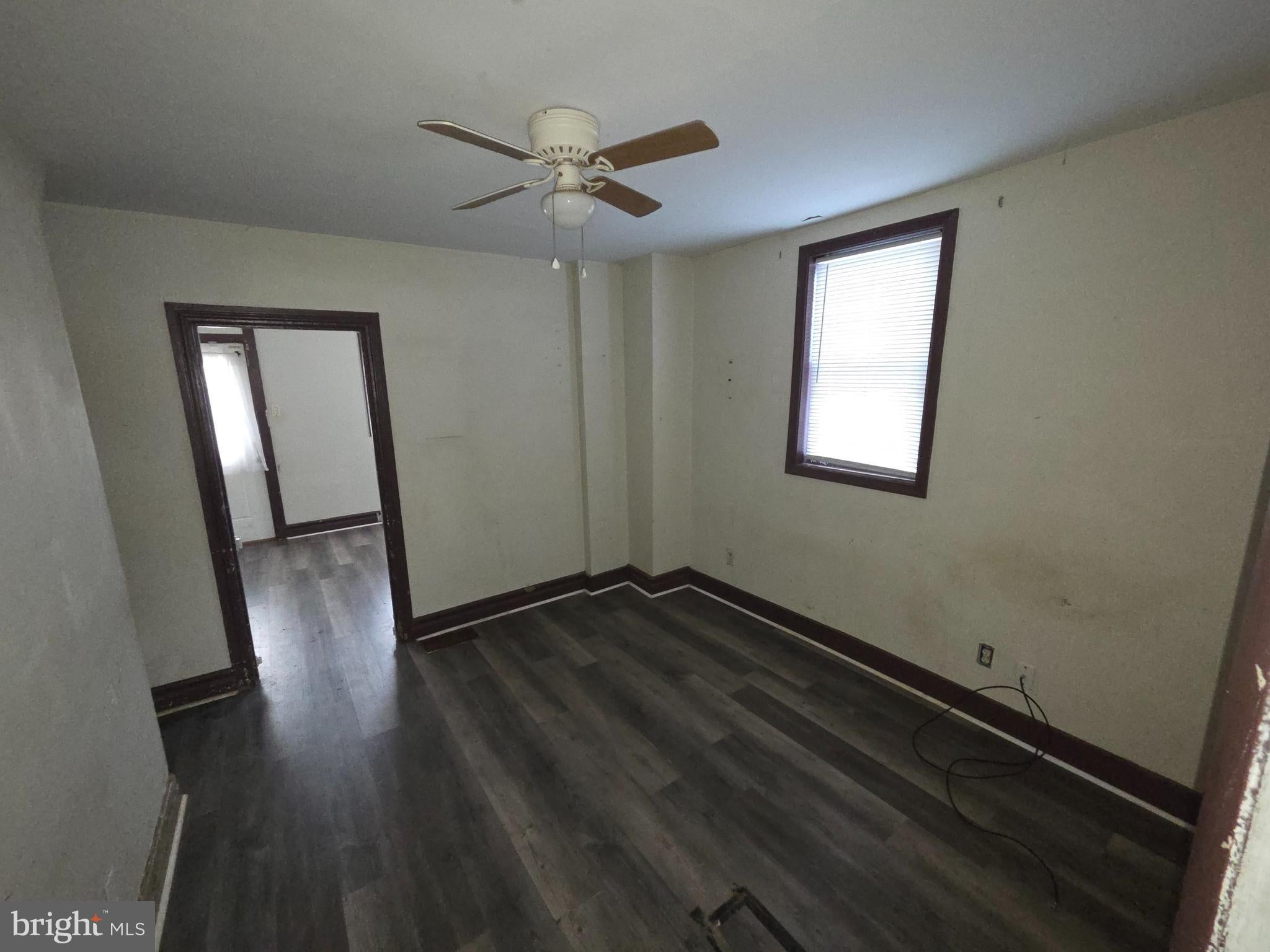319/321/323 W NORTH STREET