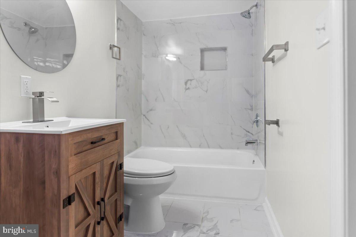 OLIVER - Residential Lease