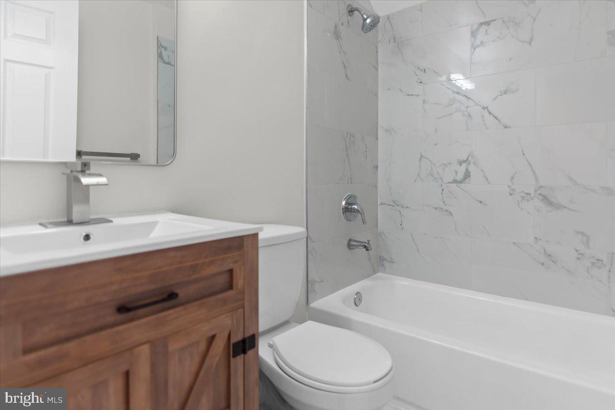 OLIVER - Residential Lease