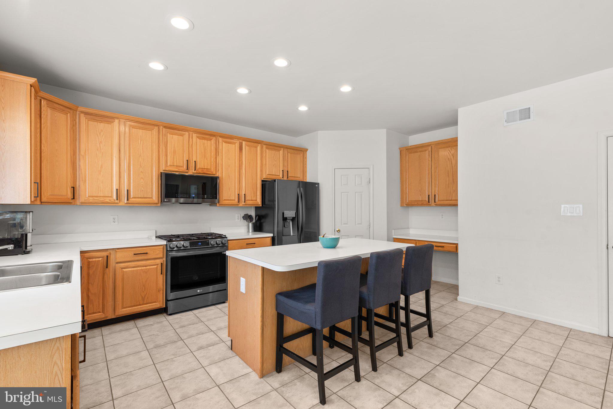 HAMMOND MANOR - Residential