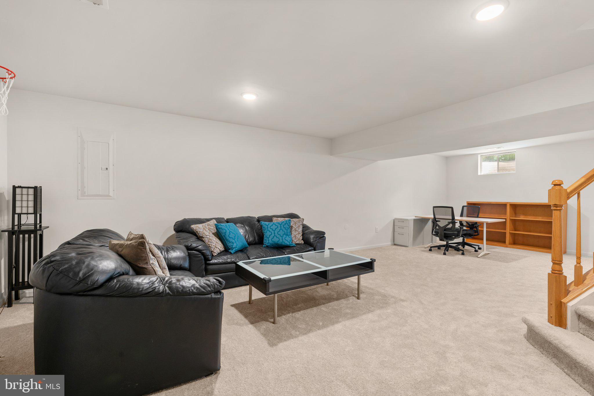 HAMMOND MANOR - Residential