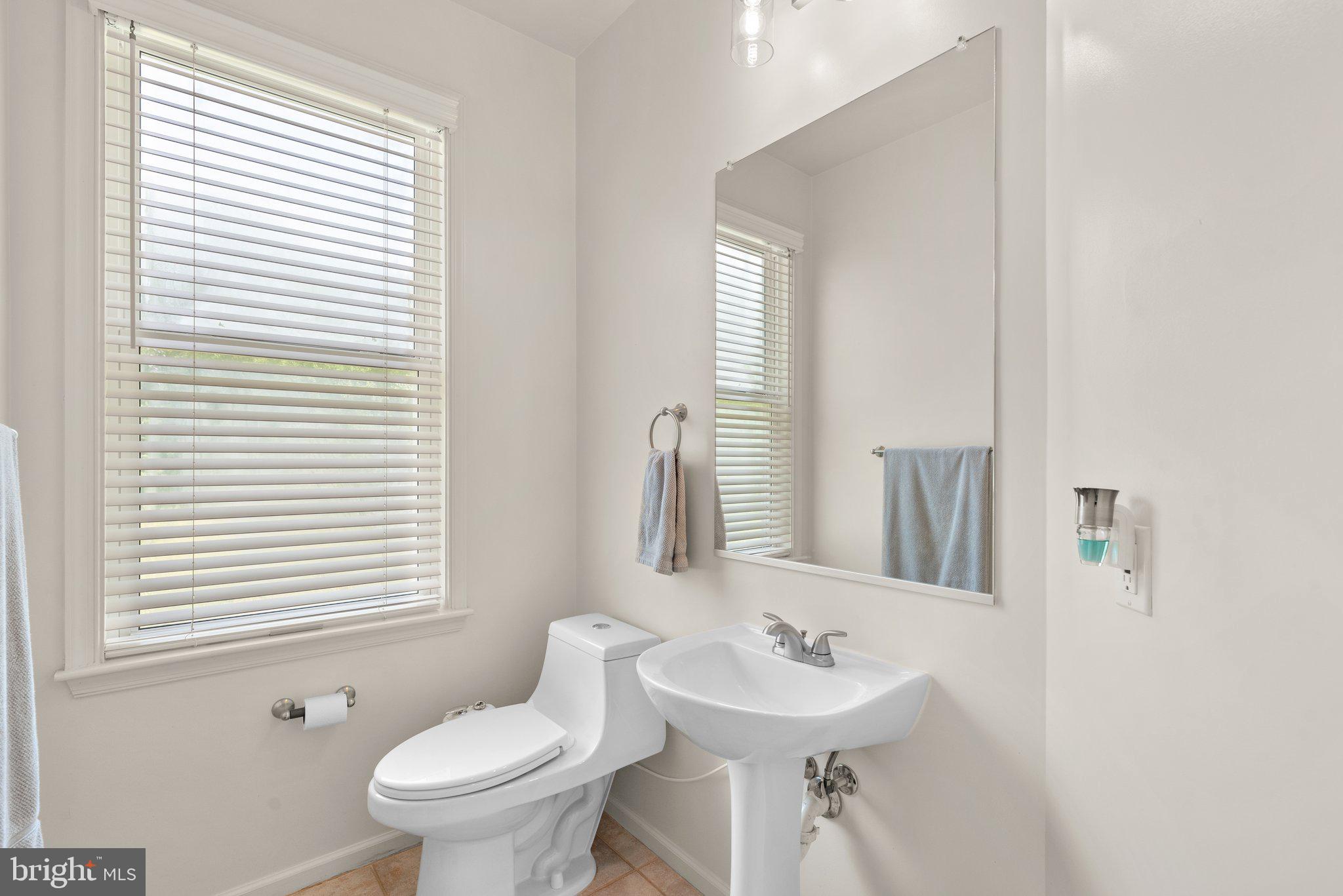 HAMMOND MANOR - Residential