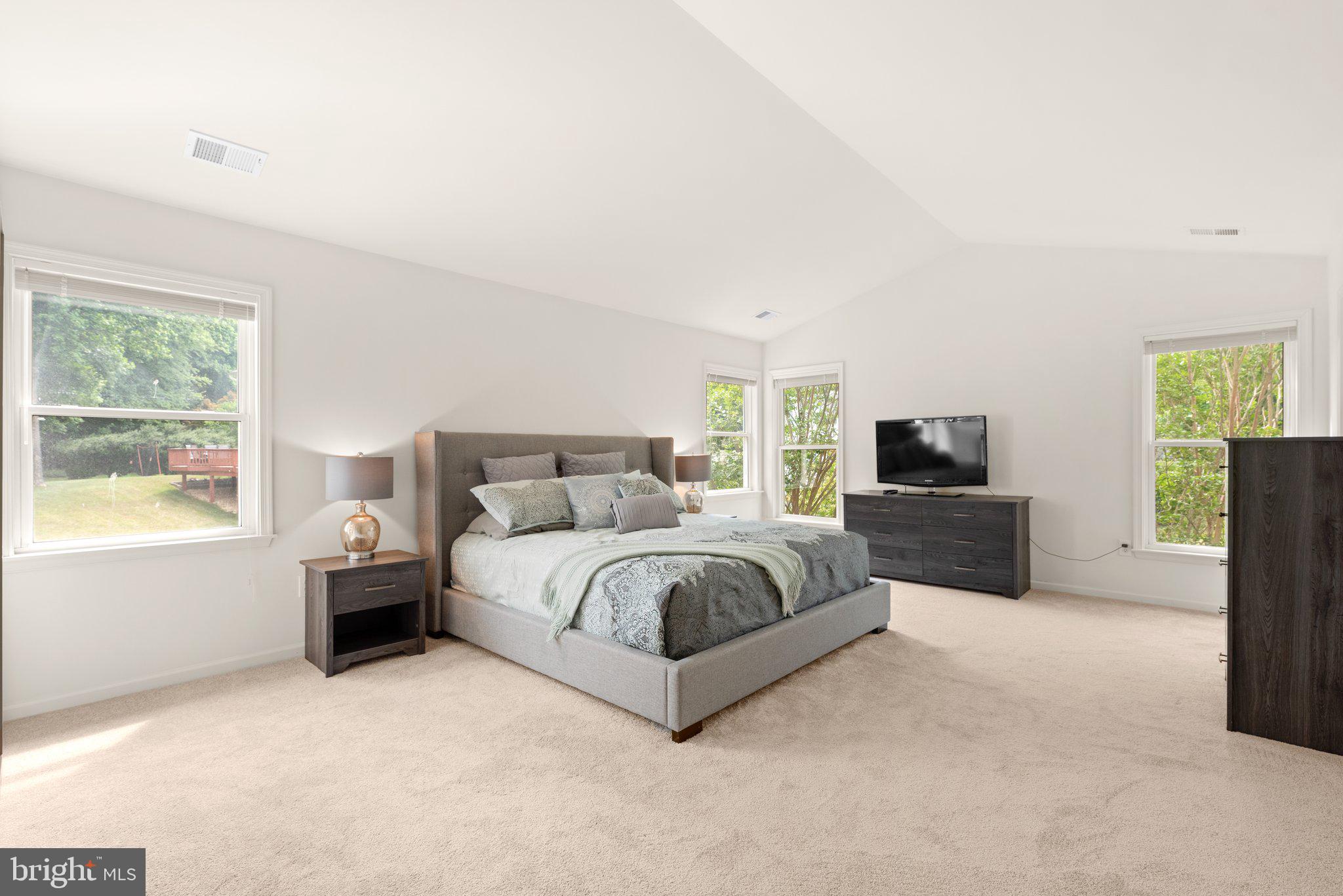 HAMMOND MANOR - Residential