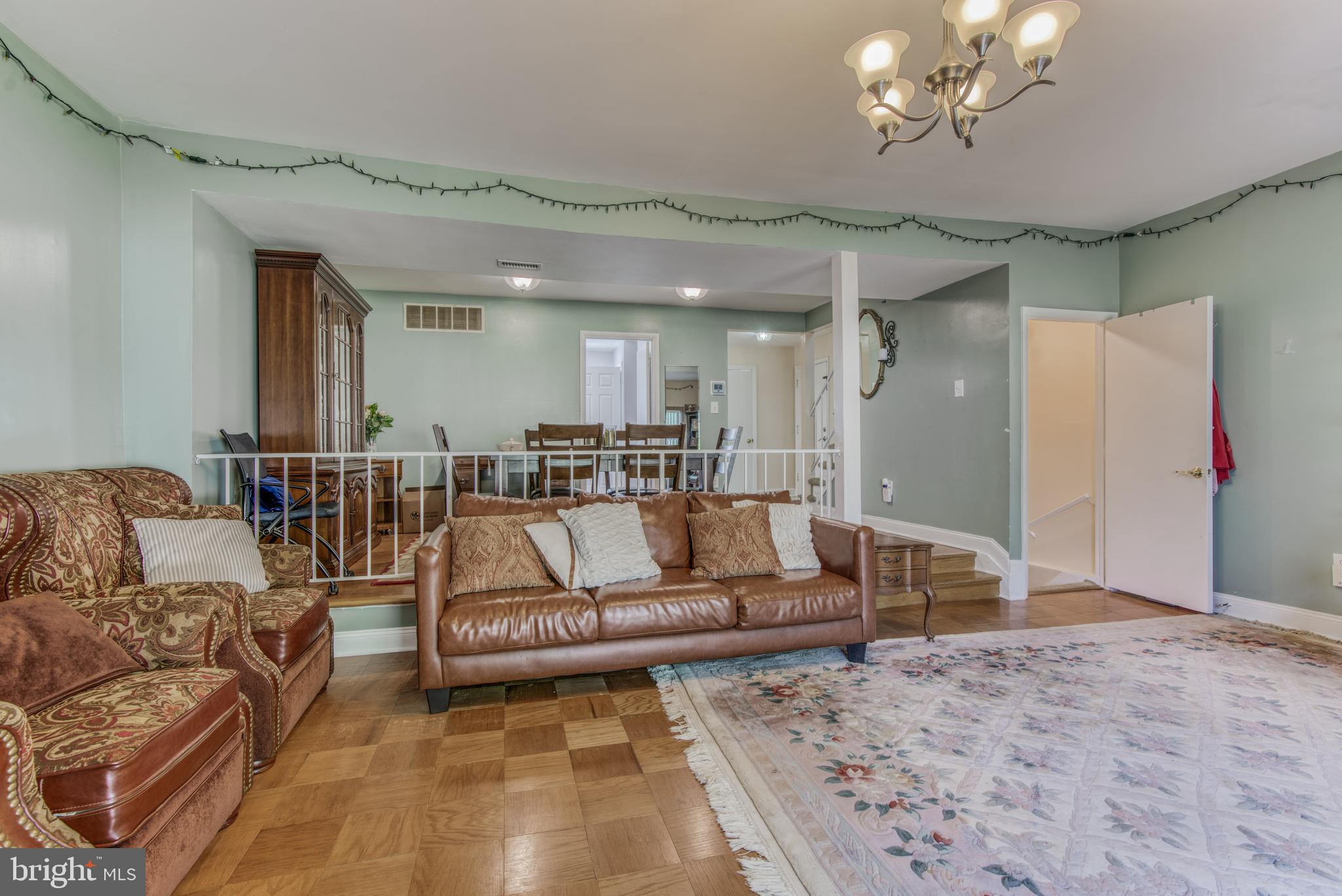 DONCASTER VILLAGE - Residential