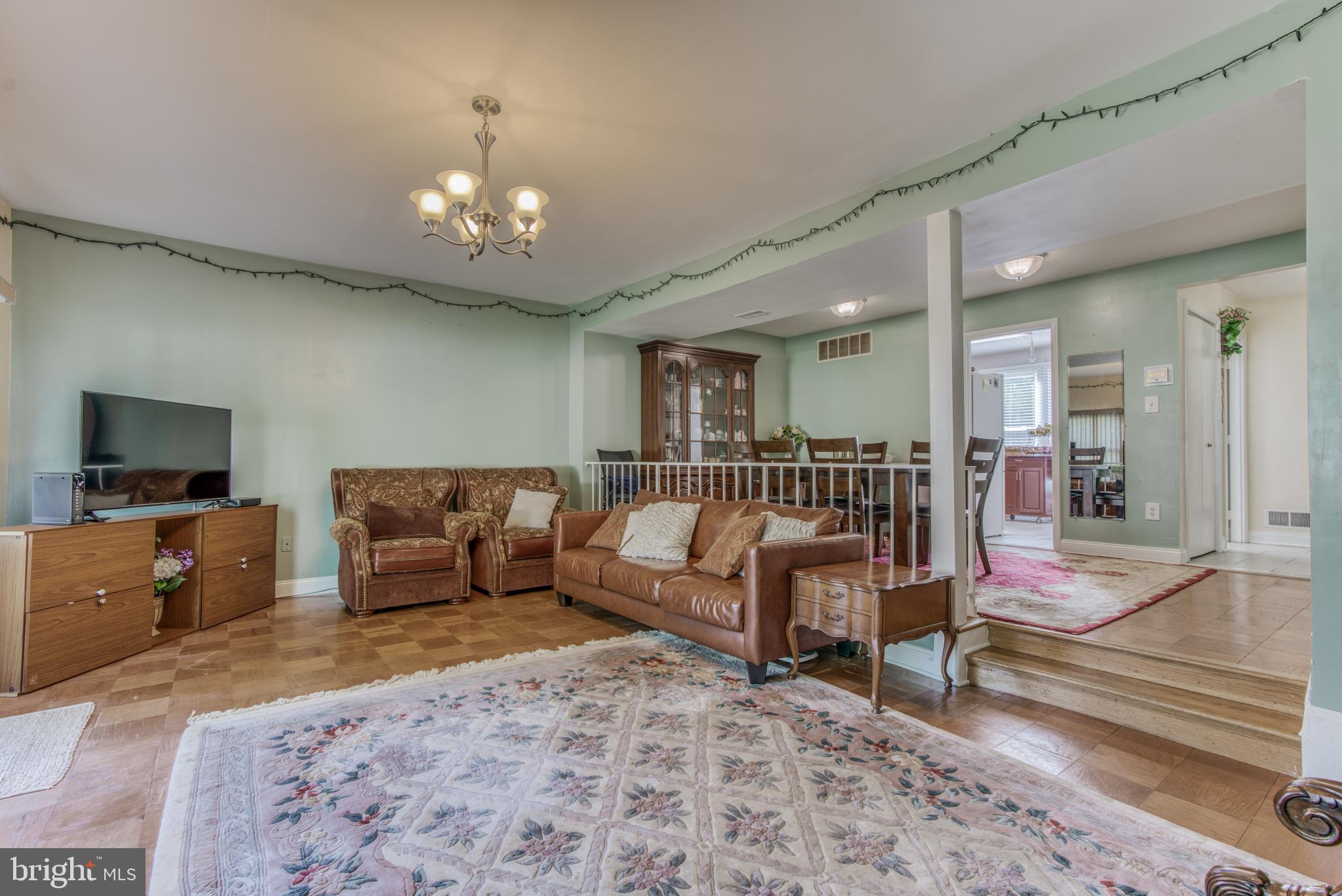 DONCASTER VILLAGE - Residential