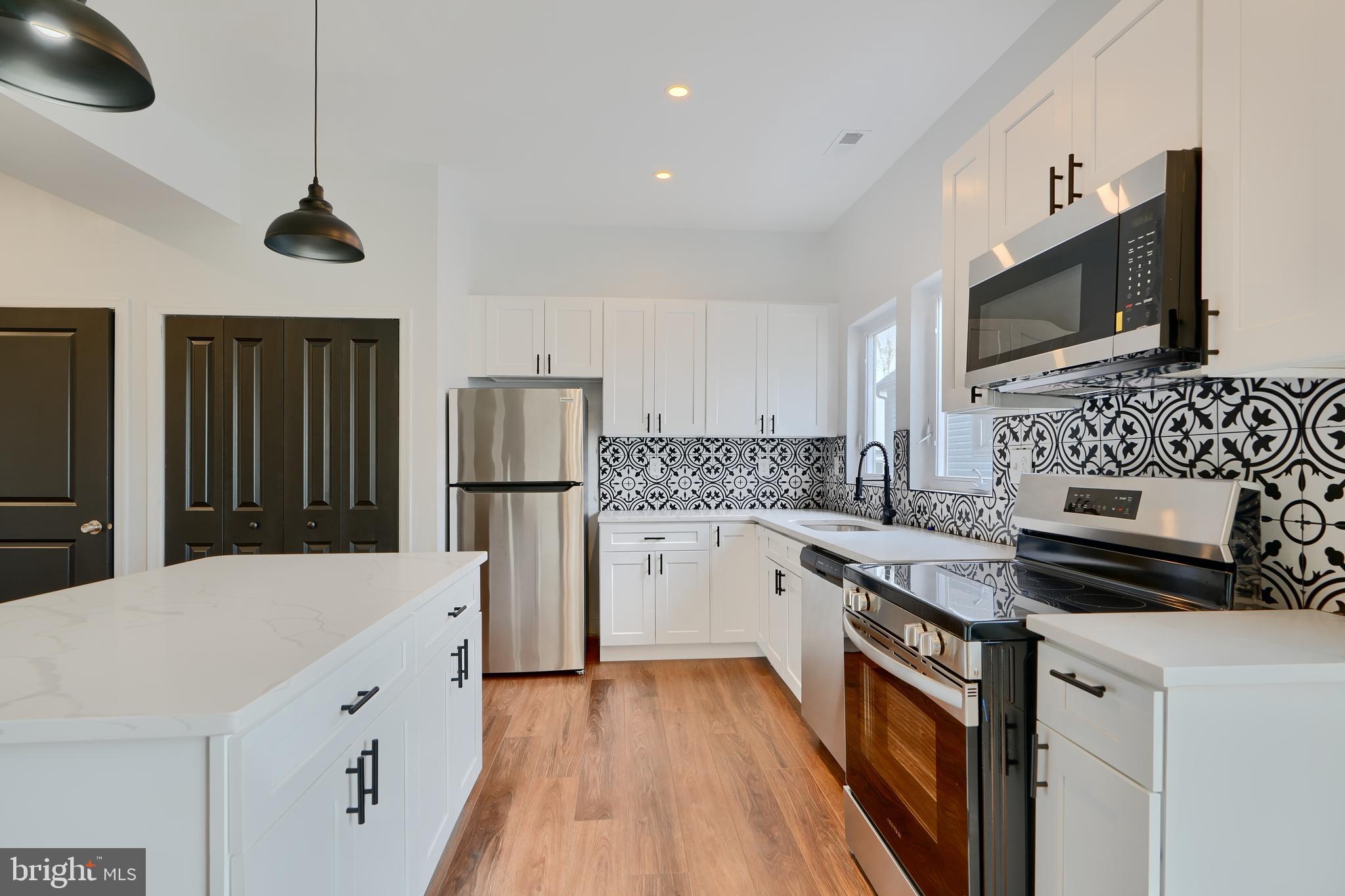 HAMPDEN HISTORIC DISTRICT - Residential Lease