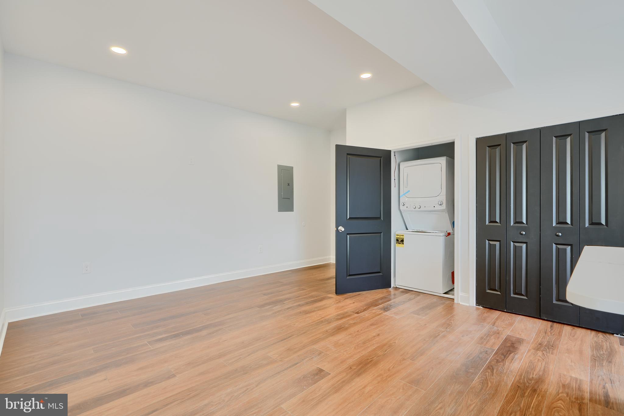 HAMPDEN HISTORIC DISTRICT - Residential Lease