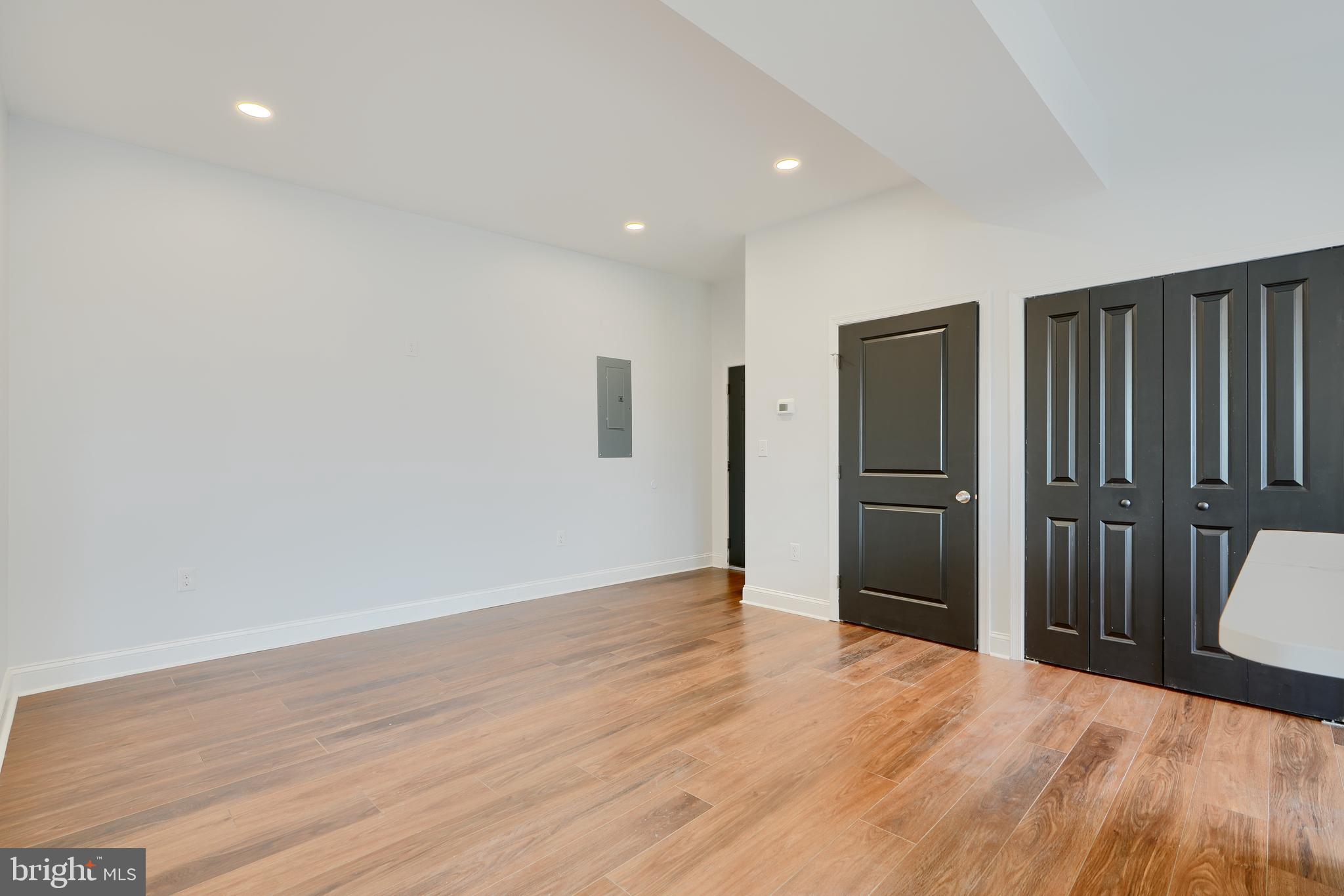 HAMPDEN HISTORIC DISTRICT - Residential Lease