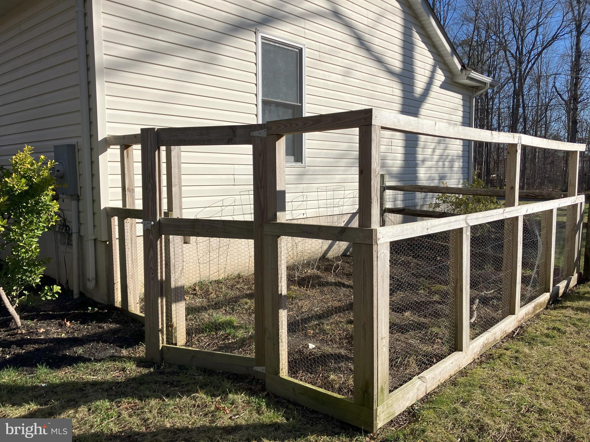 LAKE LAND OR - Residential Lease