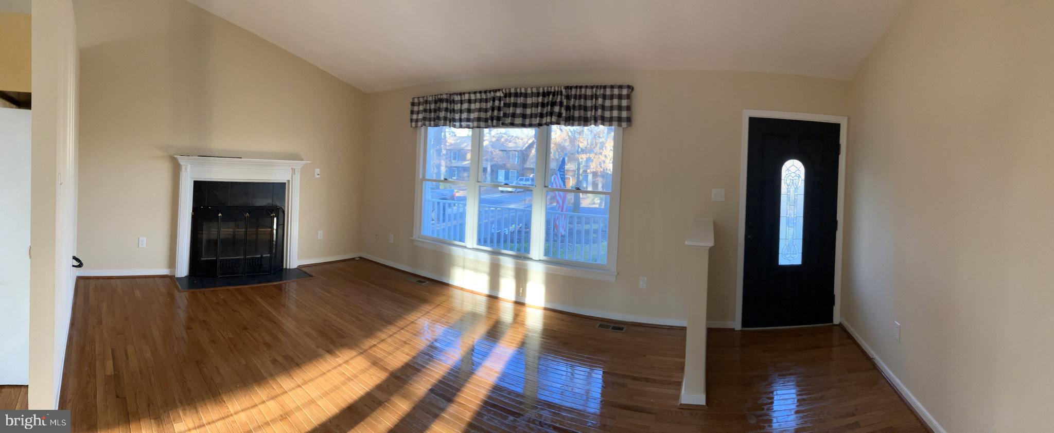 LAKE LAND OR - Residential Lease