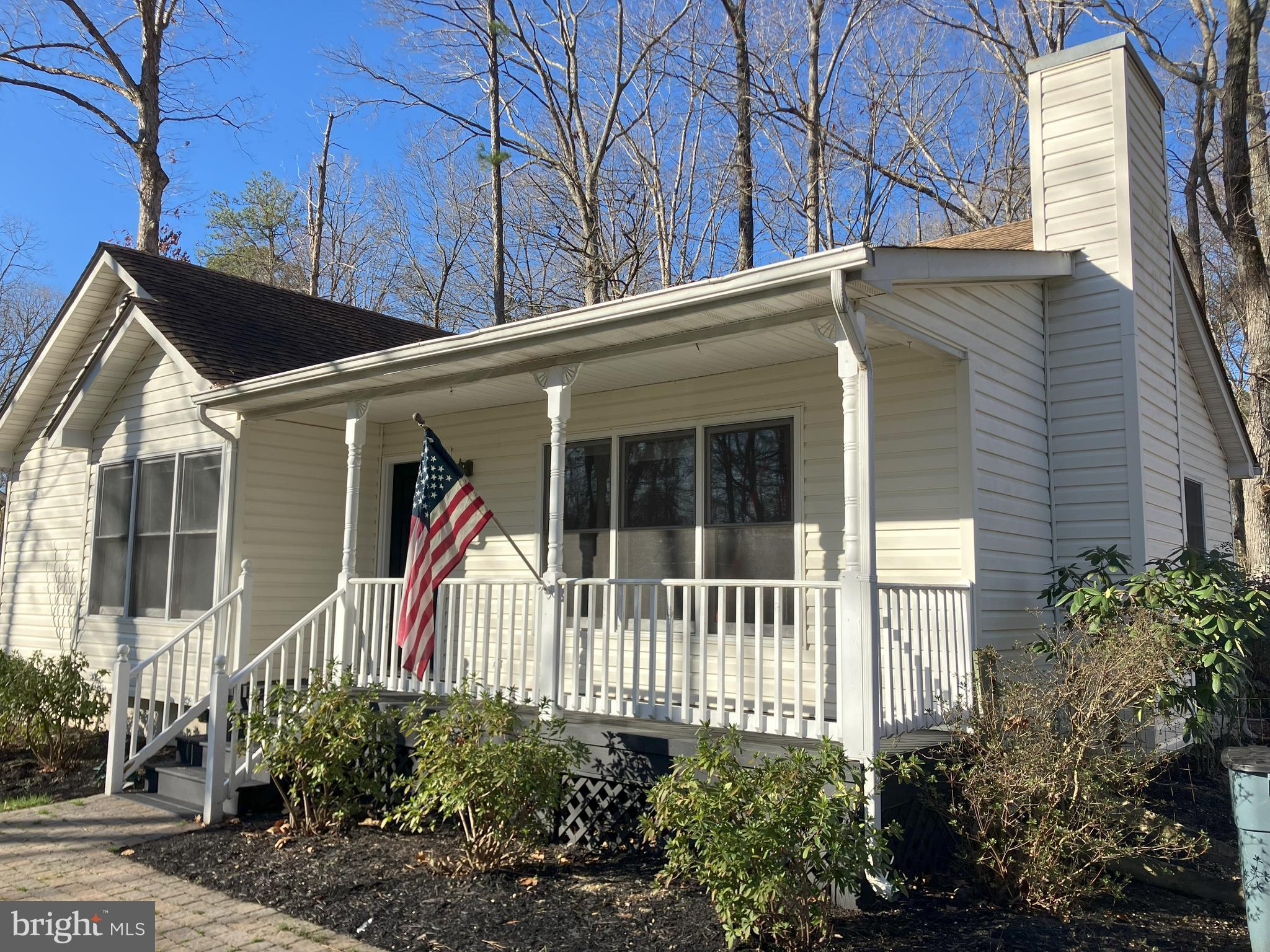 LAKE LAND OR - Residential Lease