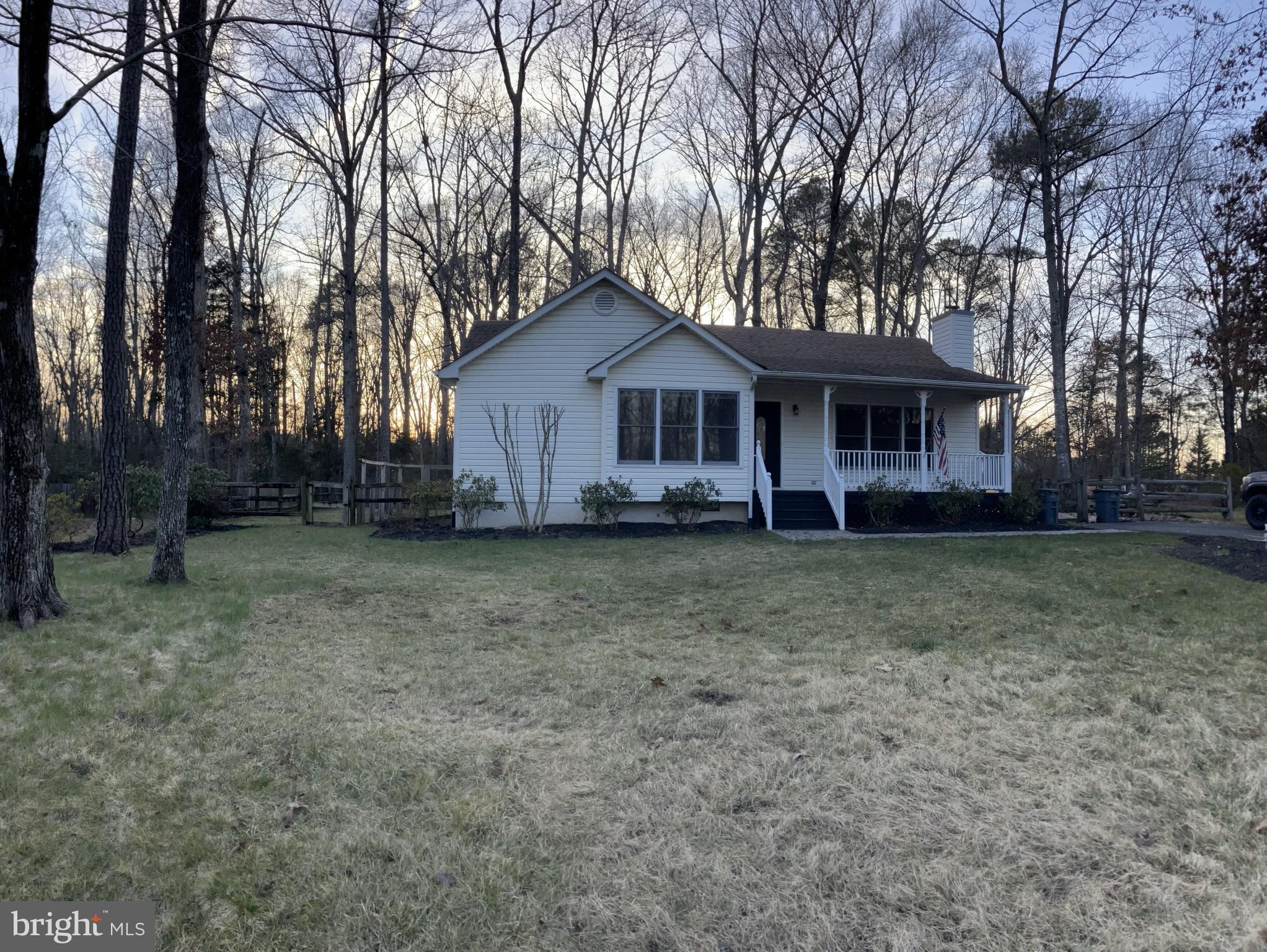 LAKE LAND OR - Residential Lease