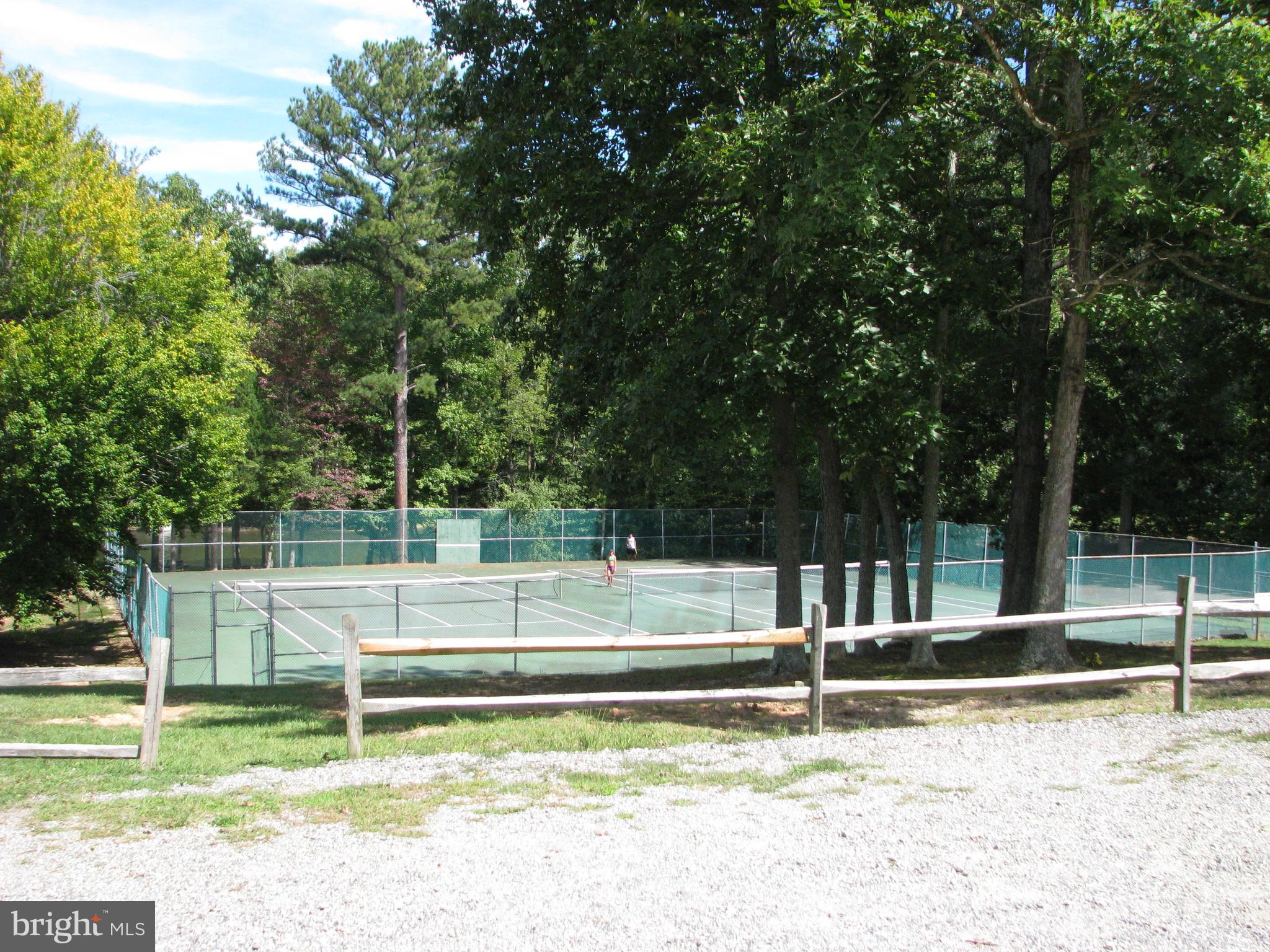 LAKE LAND OR - Residential Lease