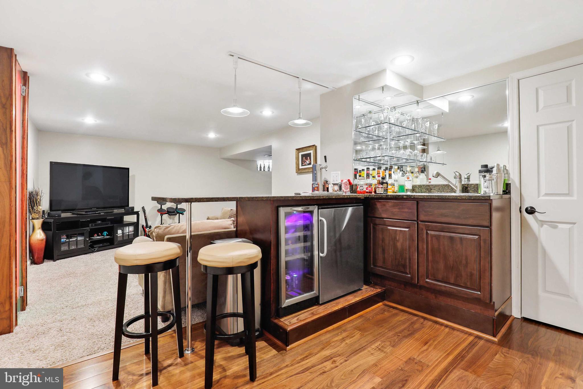 KINGS CONTRIVANCE - Residential